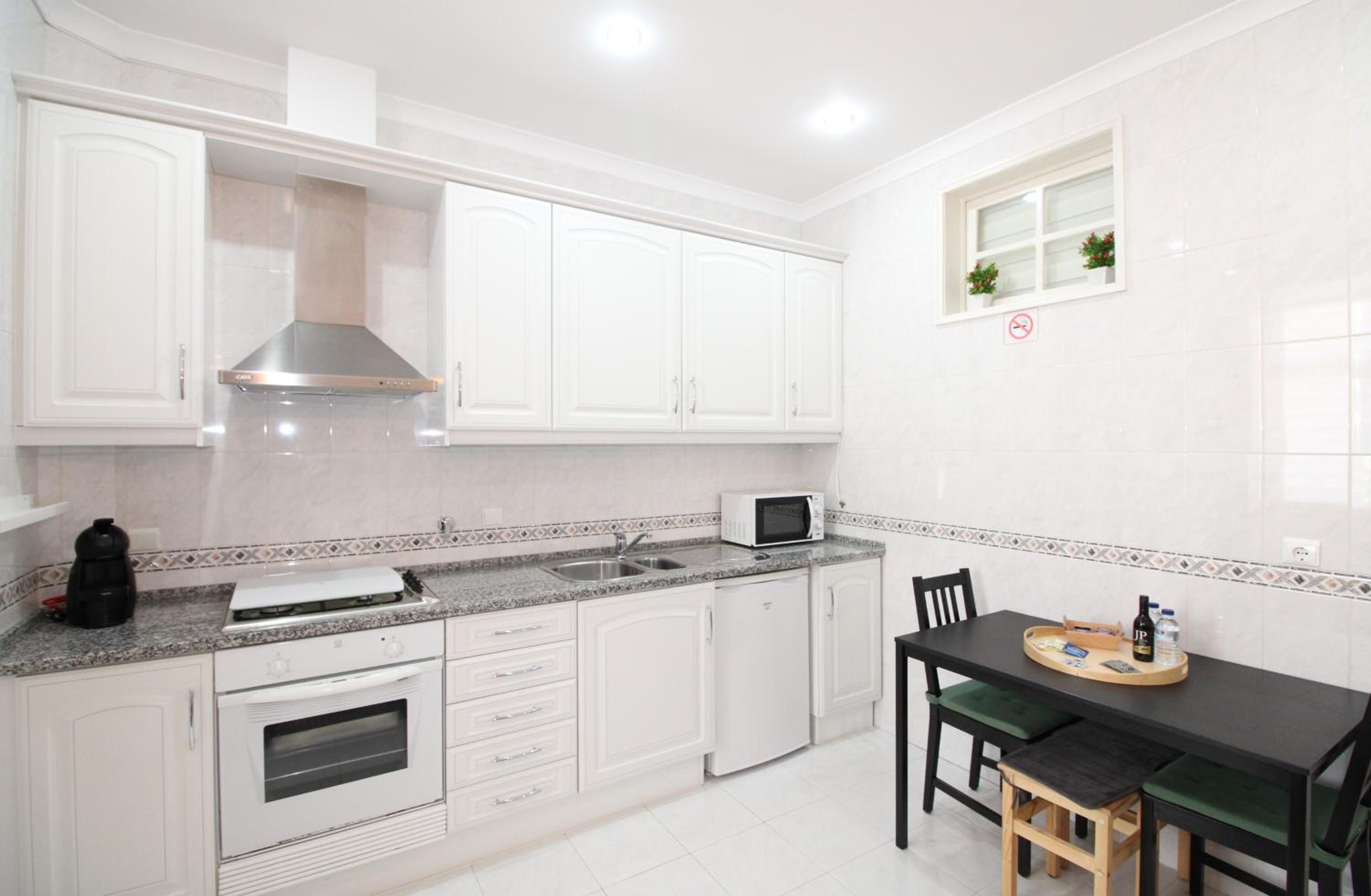 Sete Rios, Near Zoo Lisboa/ free Wifi