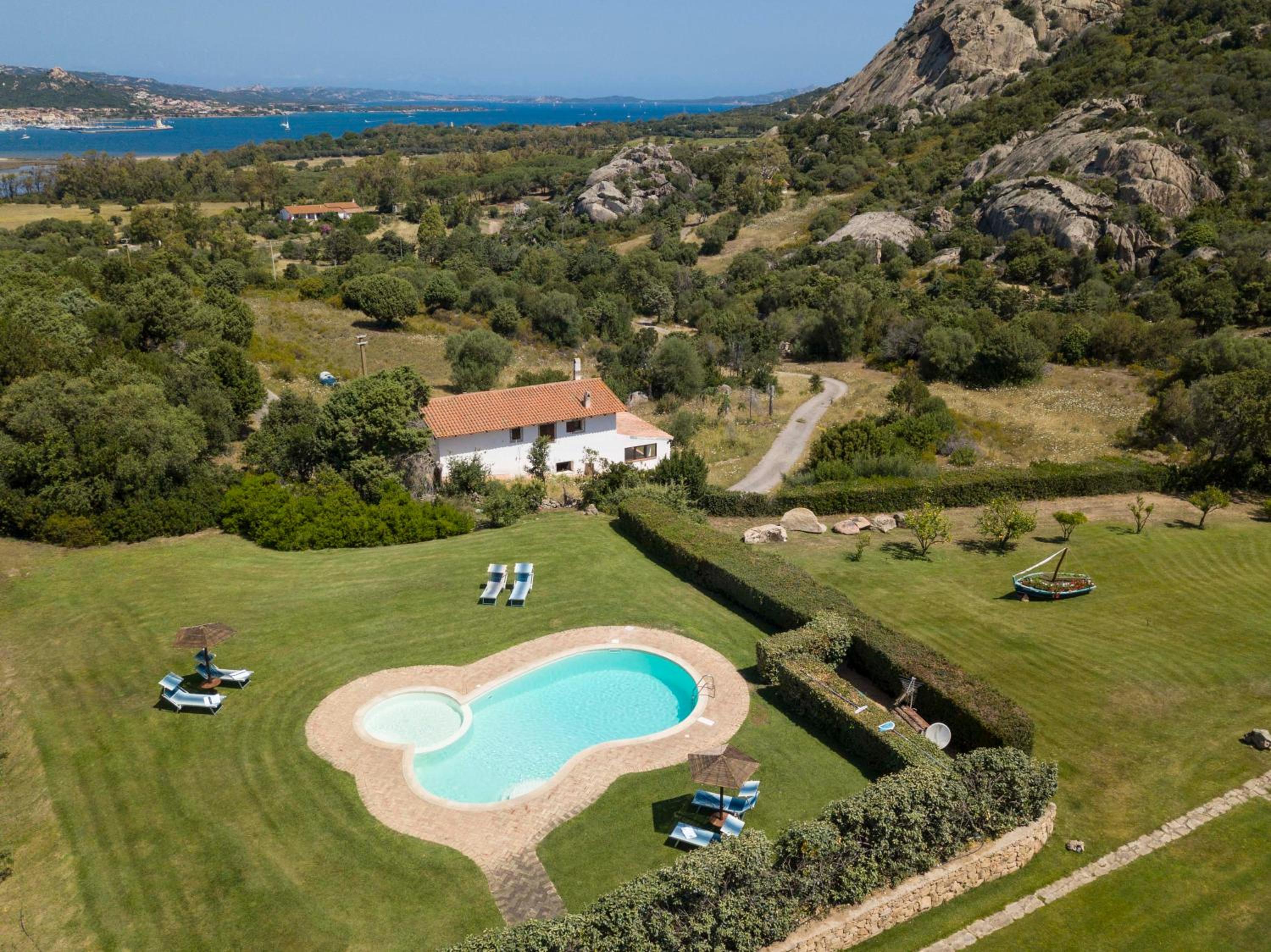 Villa Iris with Pool view 2