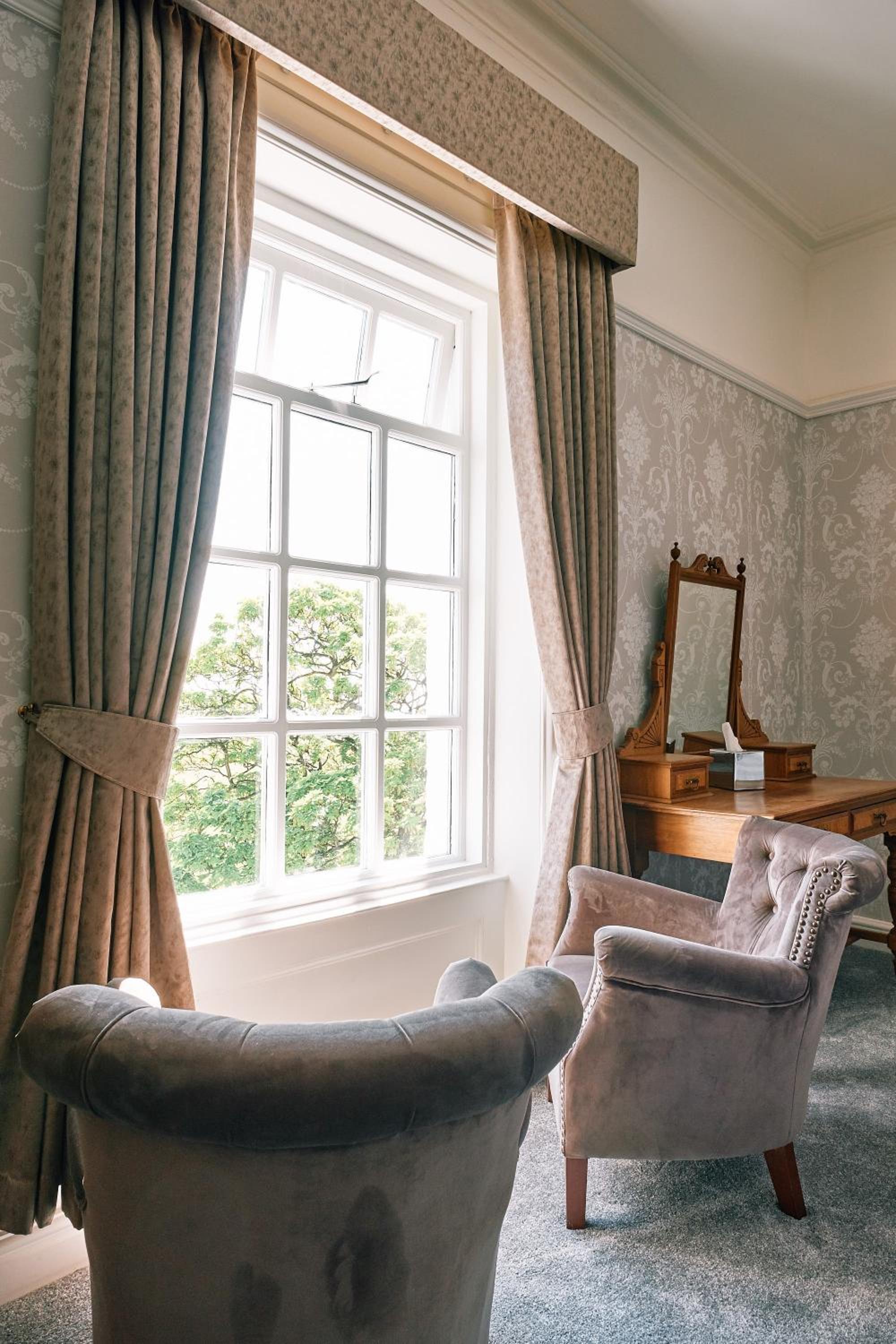 The Queens Hotel