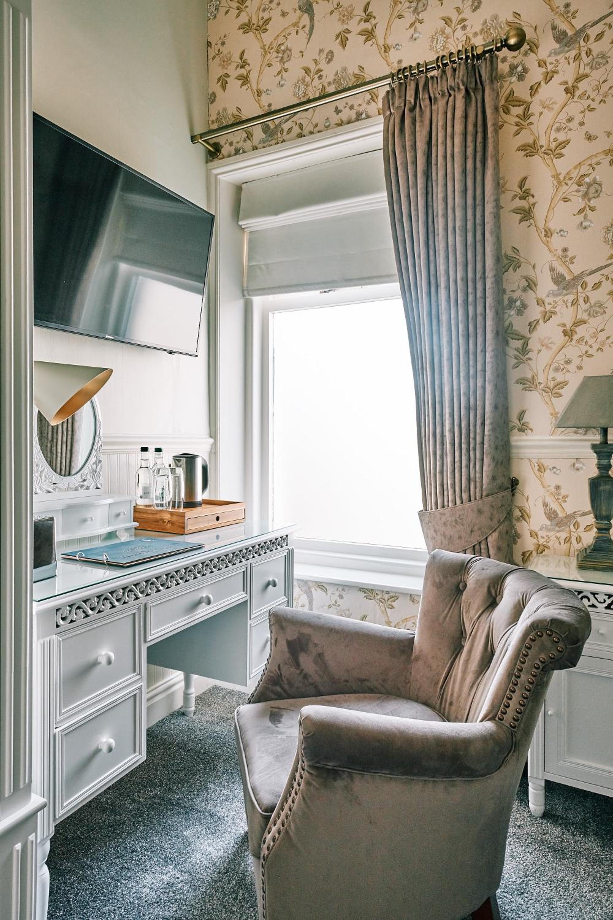 The Queens Hotel
