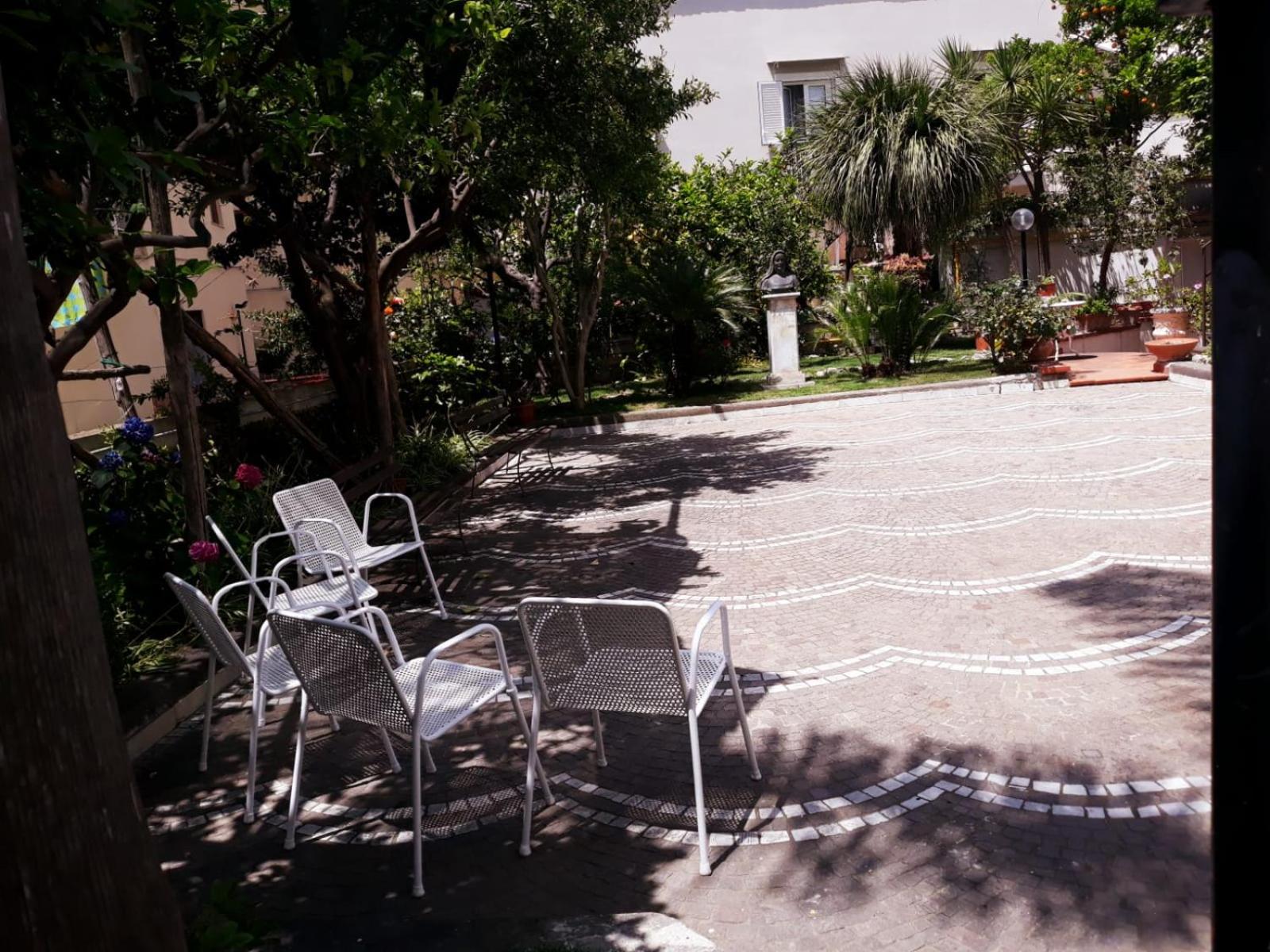 Photo 9