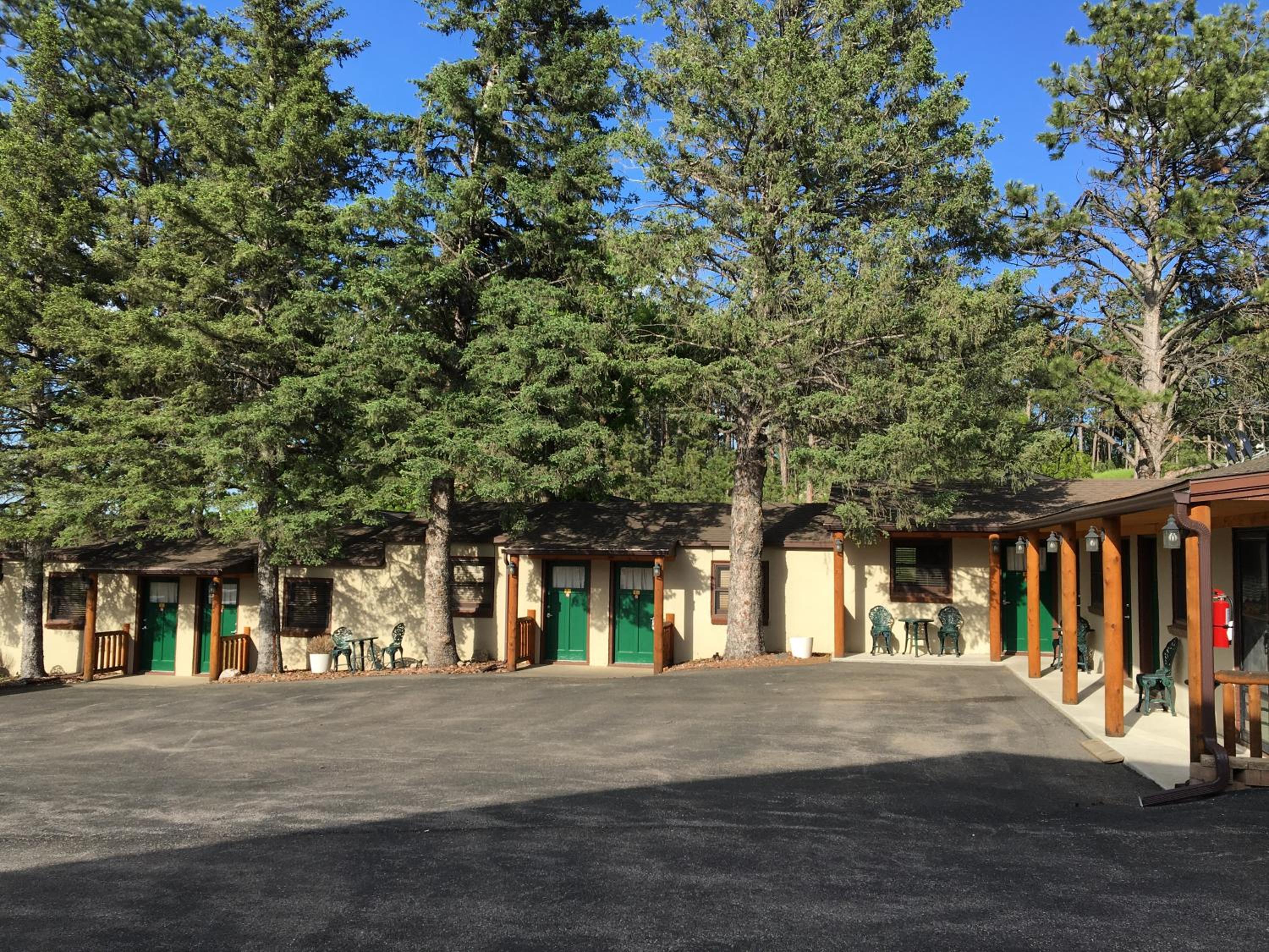 Rockerville Lodge & Cabins