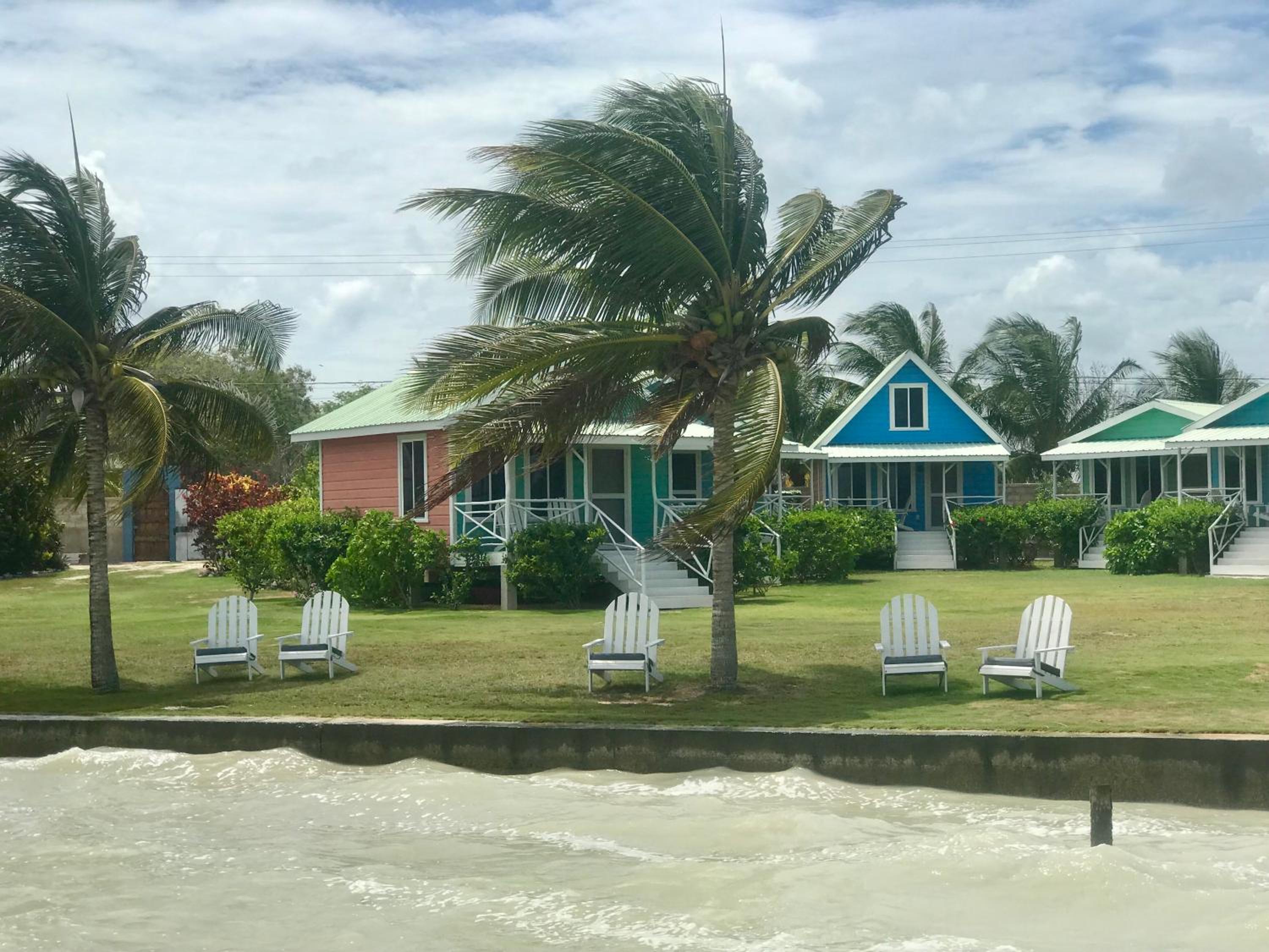 Tilt-Ta-Dock Resort Belize view 4