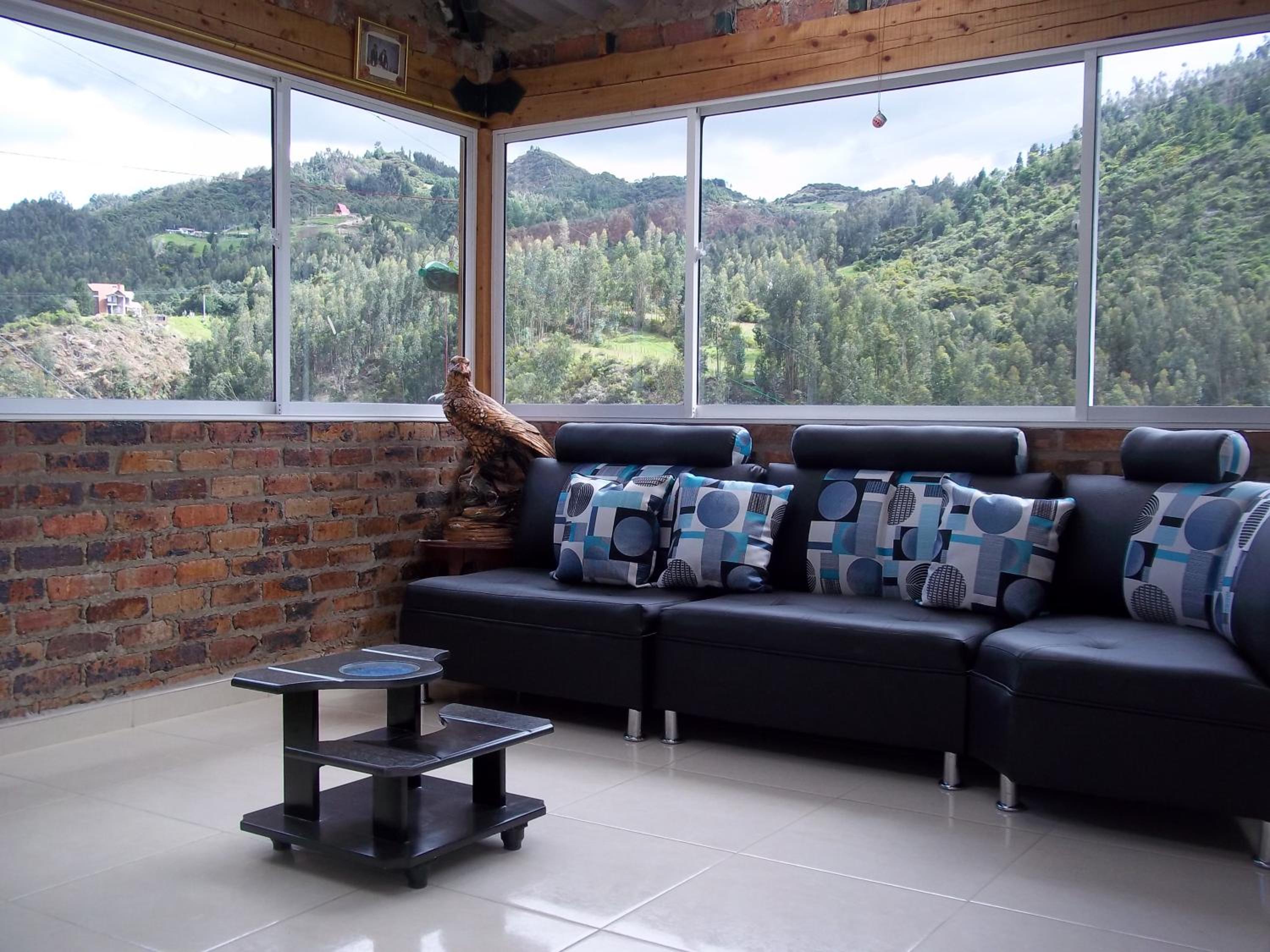 HOSPEDAJE BELLA VISTA MONGUI