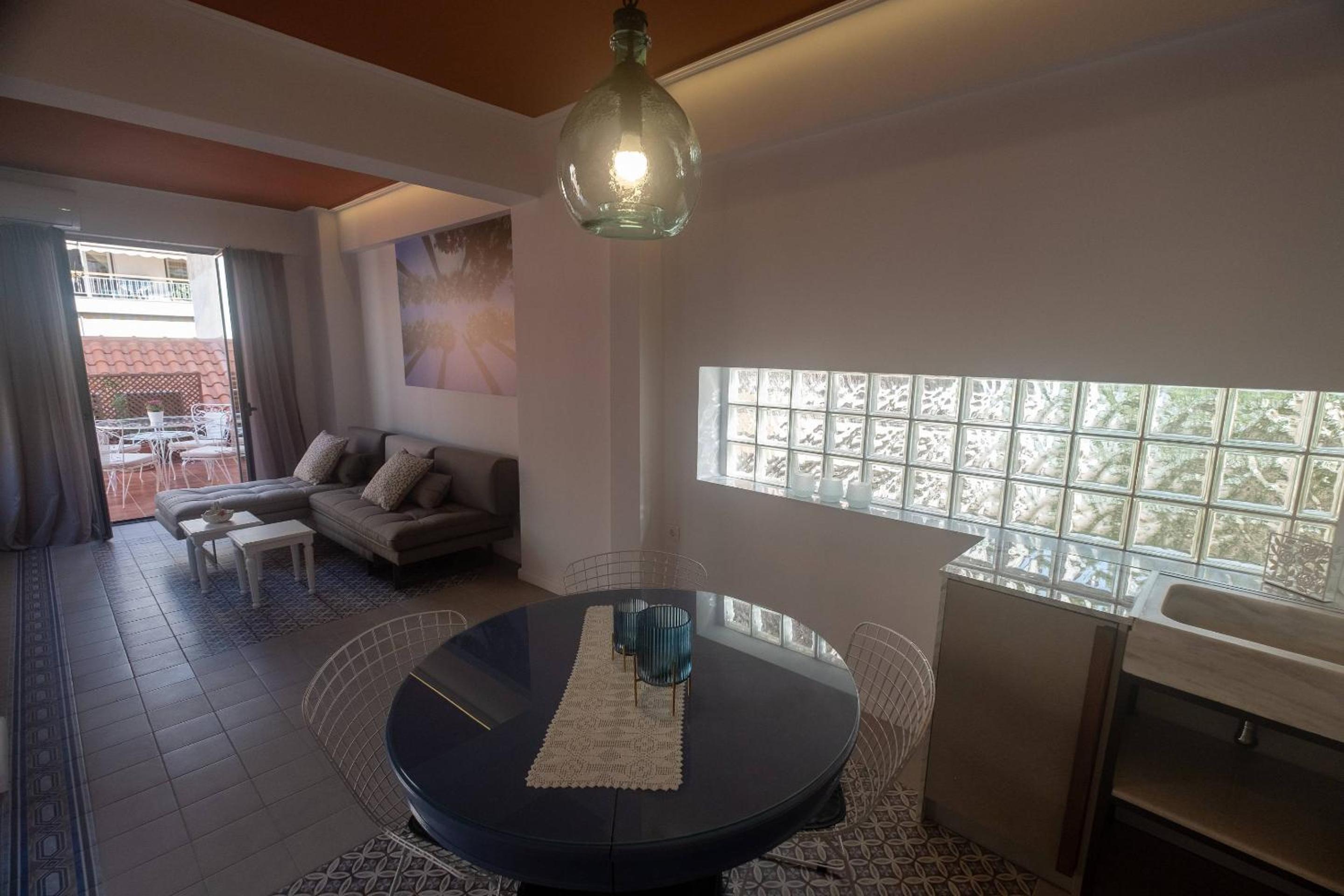 ATHENIAN YARD SUITES