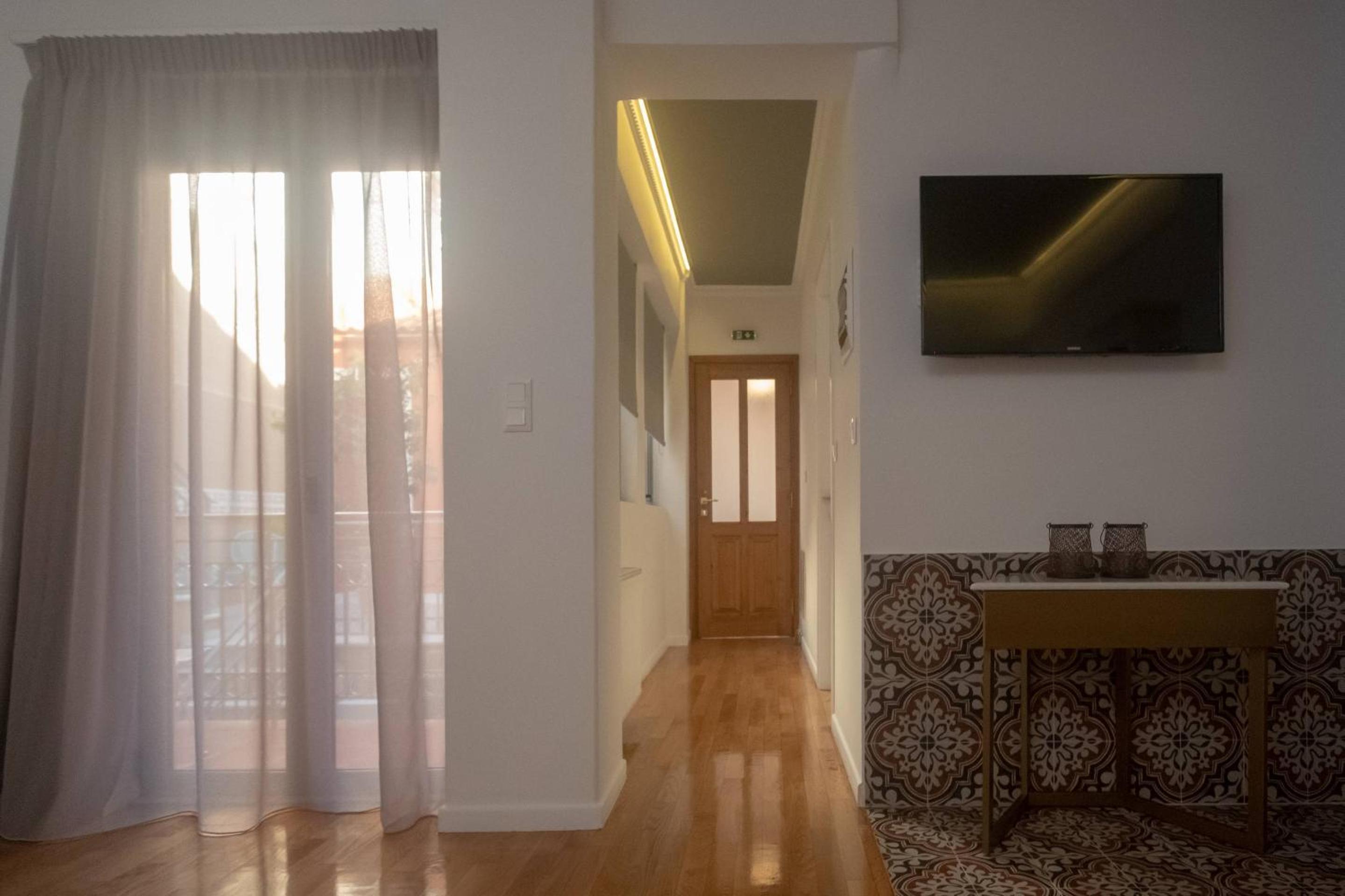 ATHENIAN YARD SUITES