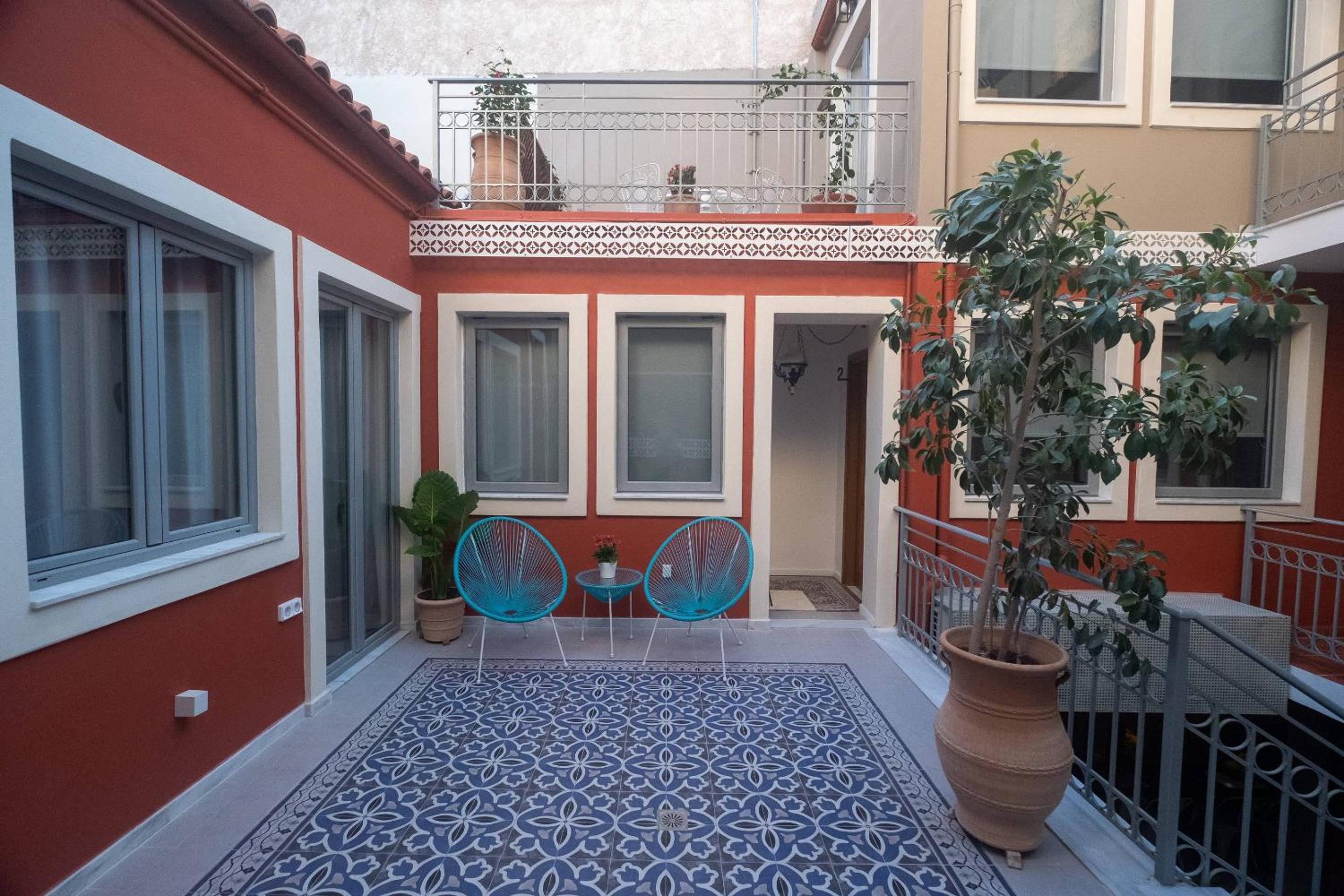 ATHENIAN YARD SUITES