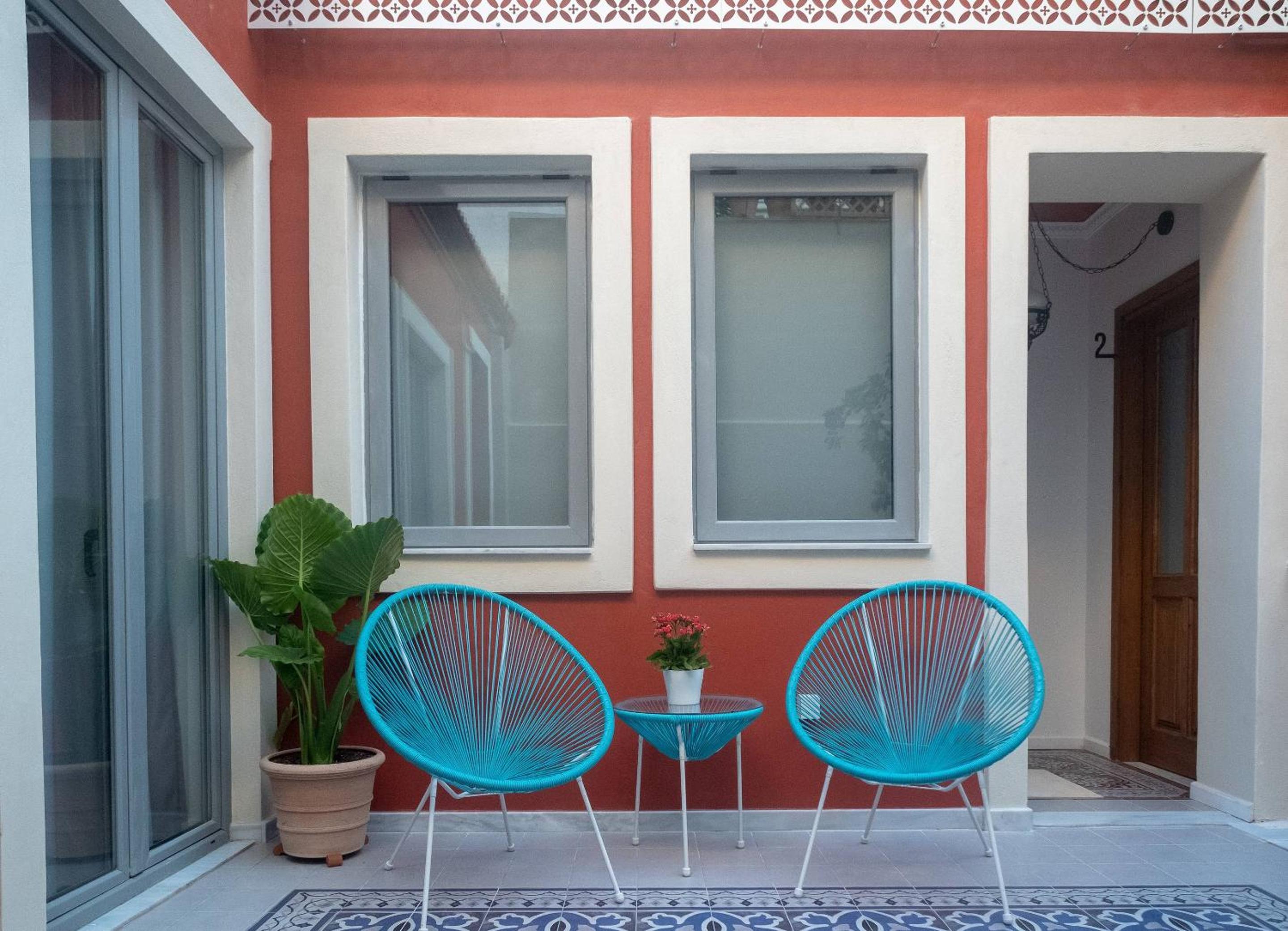 ATHENIAN YARD SUITES
