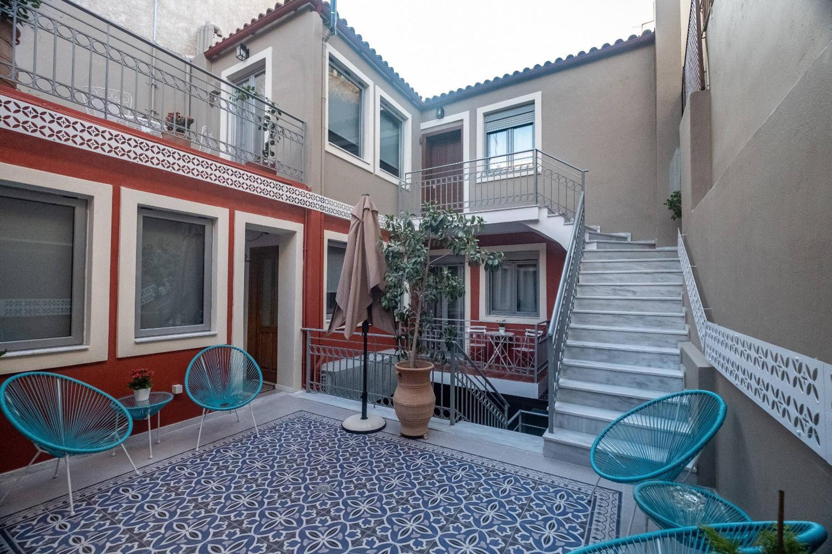ATHENIAN YARD SUITES