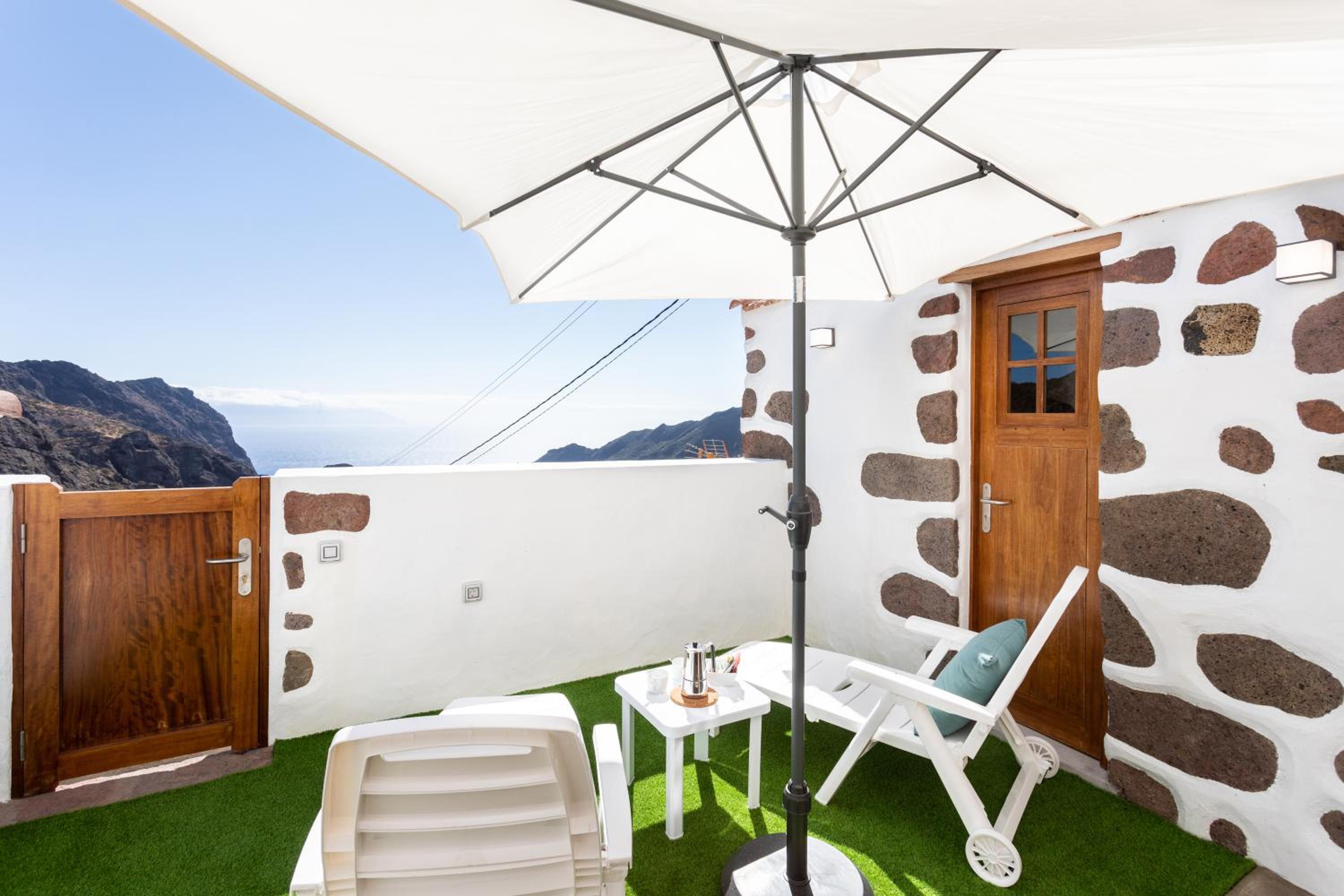 TenoHomes The Sunset Escape in Carrizales, Masca view 3