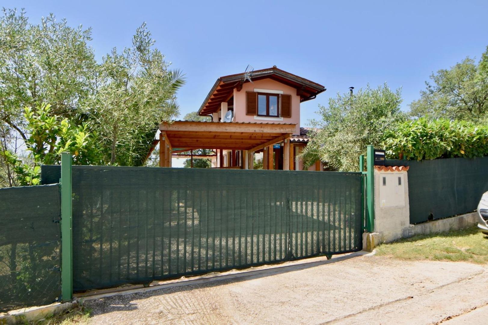 Relaxing holiday house with terrace sea view