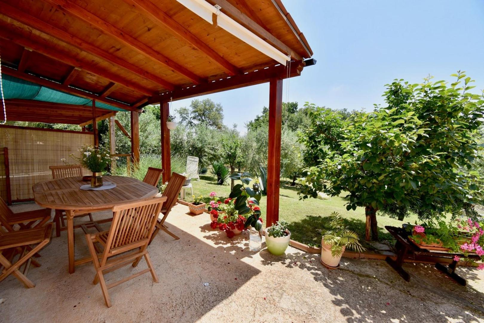 Relaxing holiday house with terrace sea view