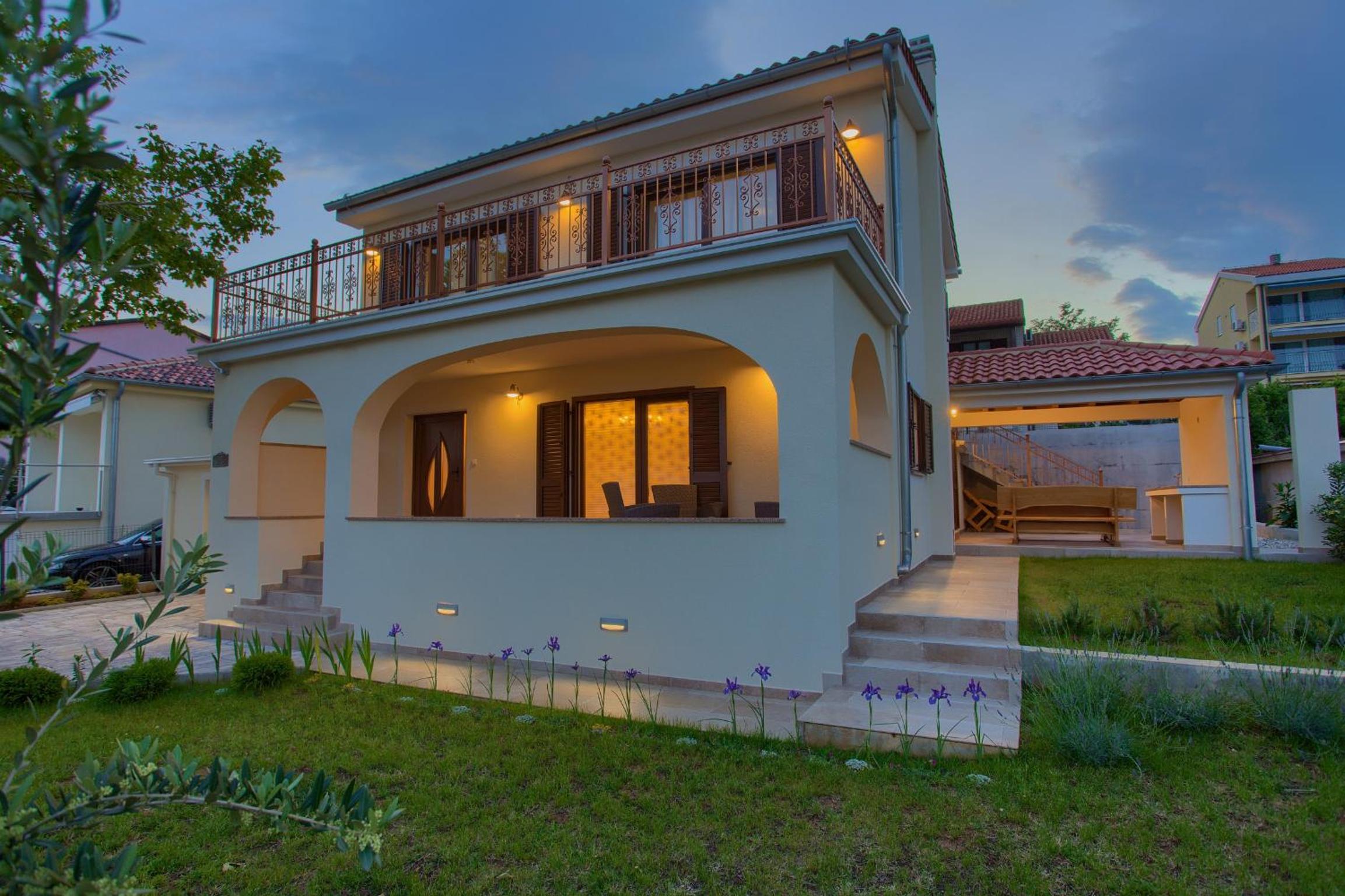 Villa Toic view 4