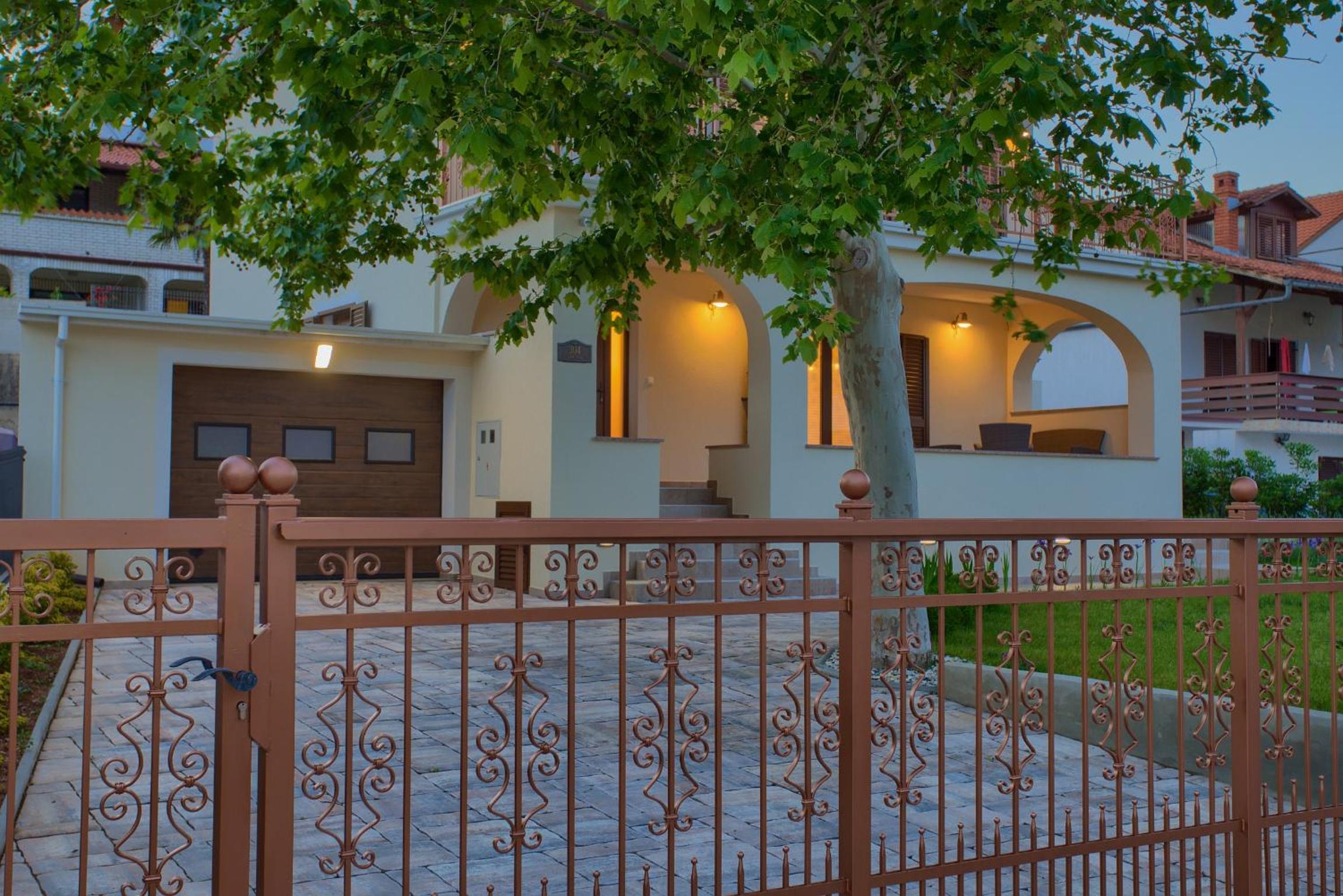 Villa Toic view 5