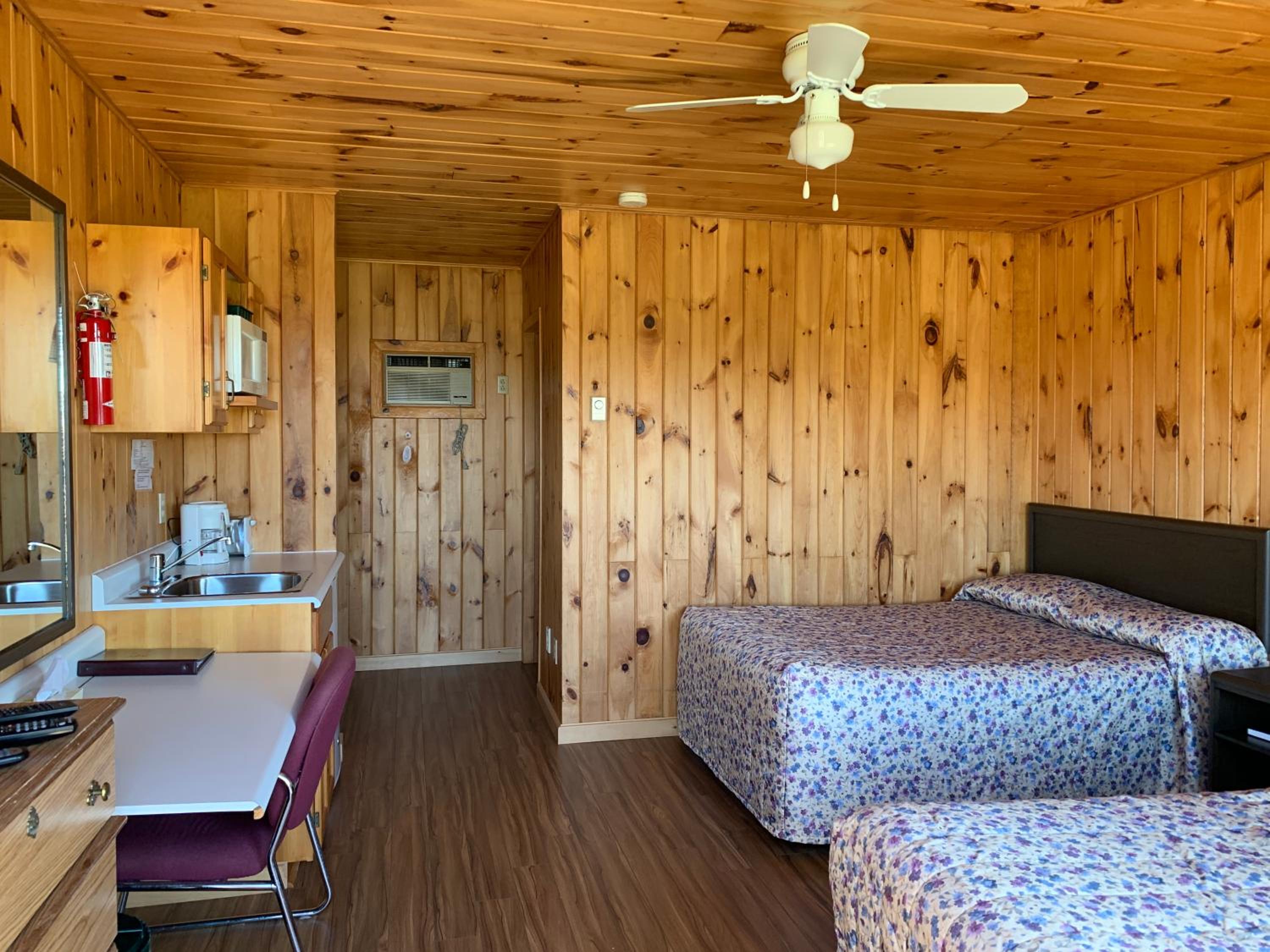 Cavendish Country Inn & Cottages