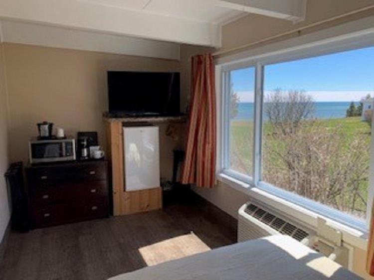 Beachfront Inn