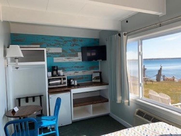 Beachfront Inn
