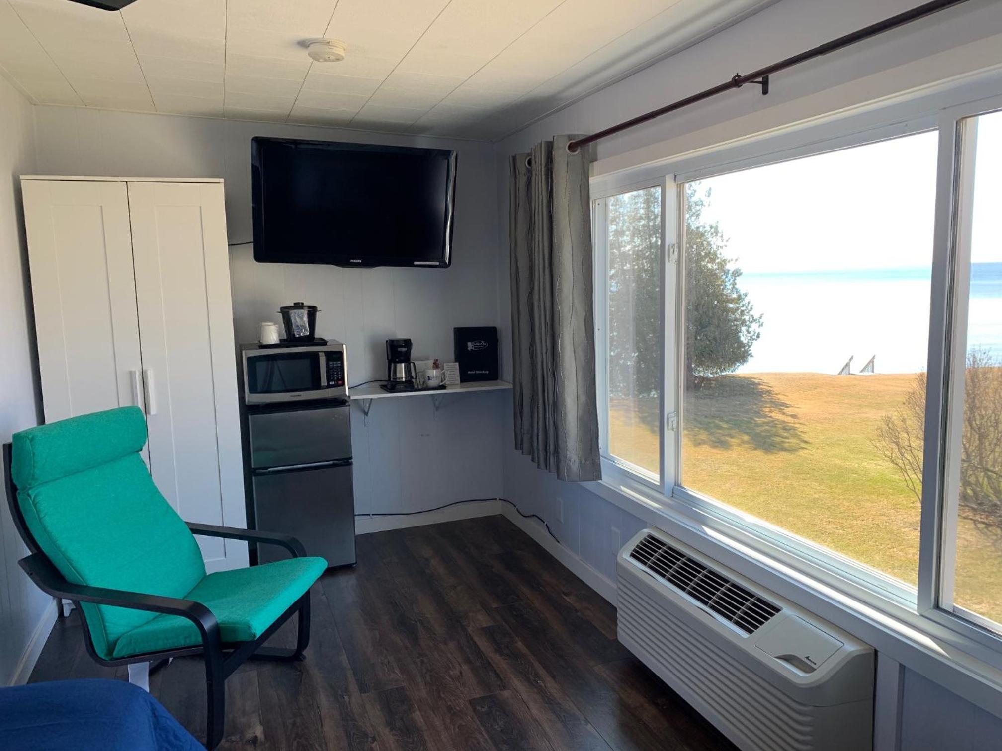 Beachfront Inn