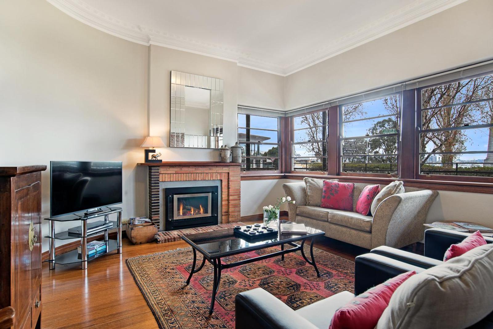 Captains Retreat Apartments and Cottages