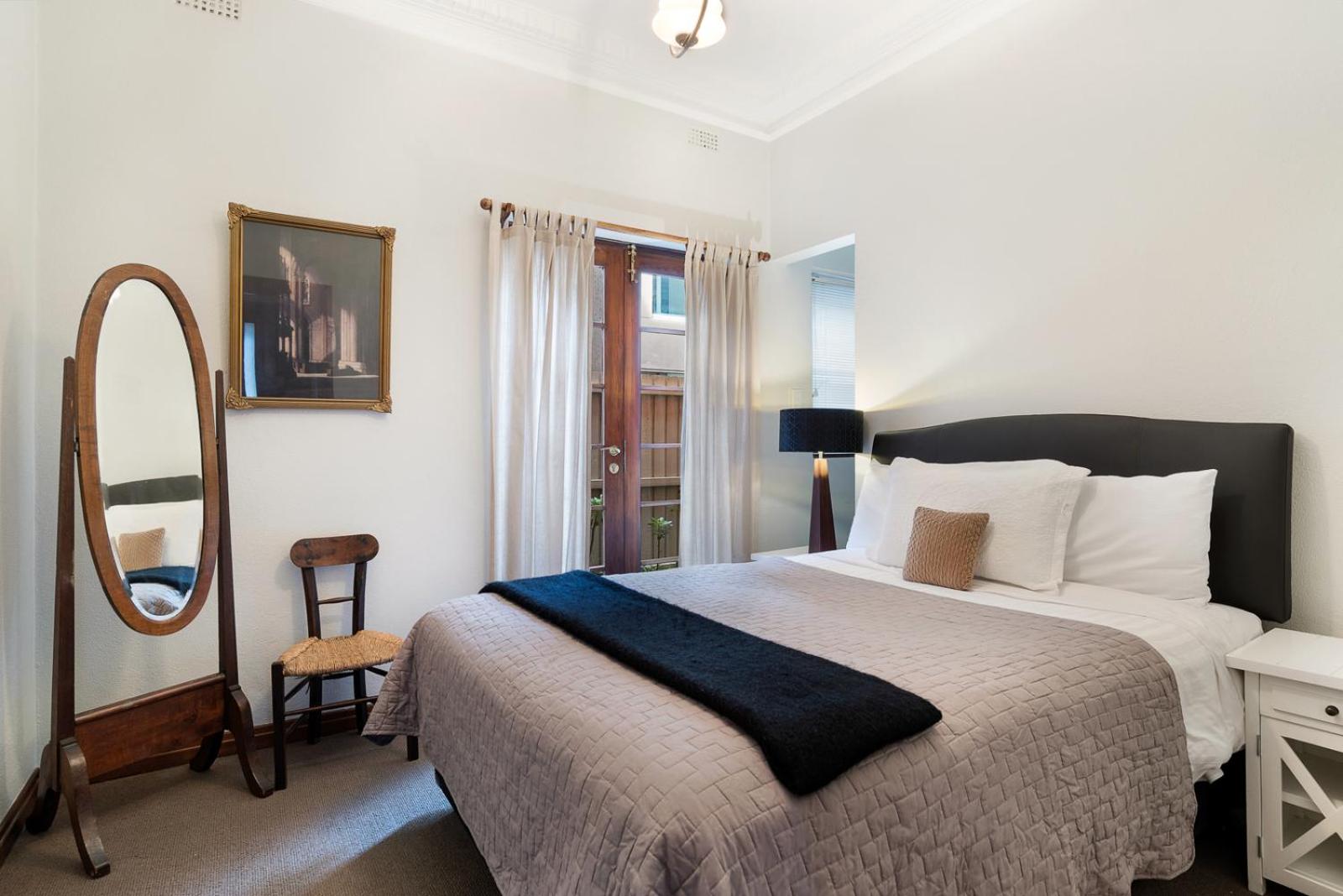 Captains Retreat Apartments and Cottages