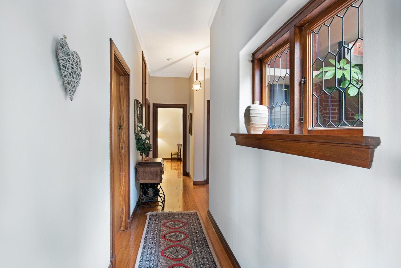 Captains Retreat Apartments and Cottages
