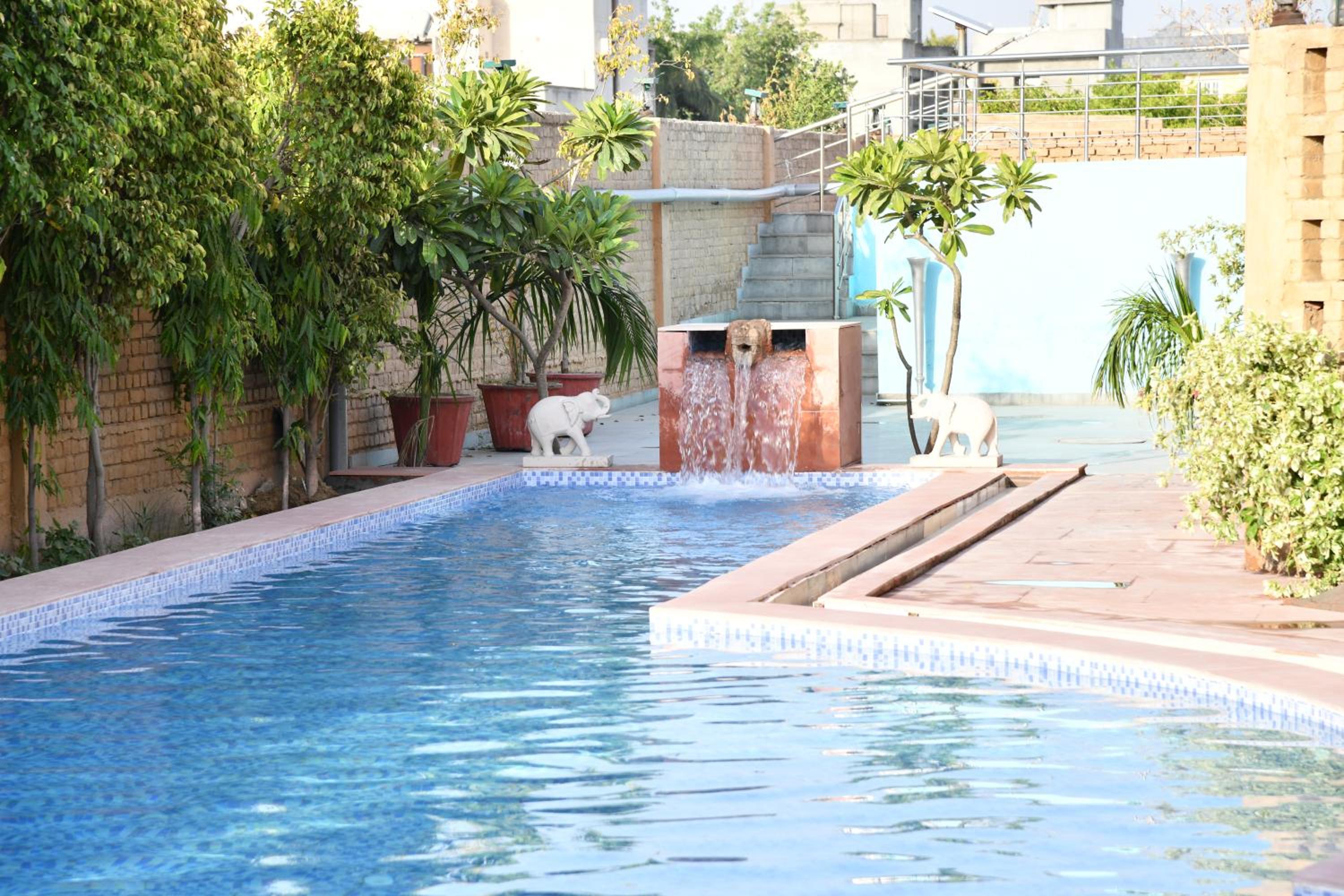 WelcomHeritage Ranjitvilas view 3