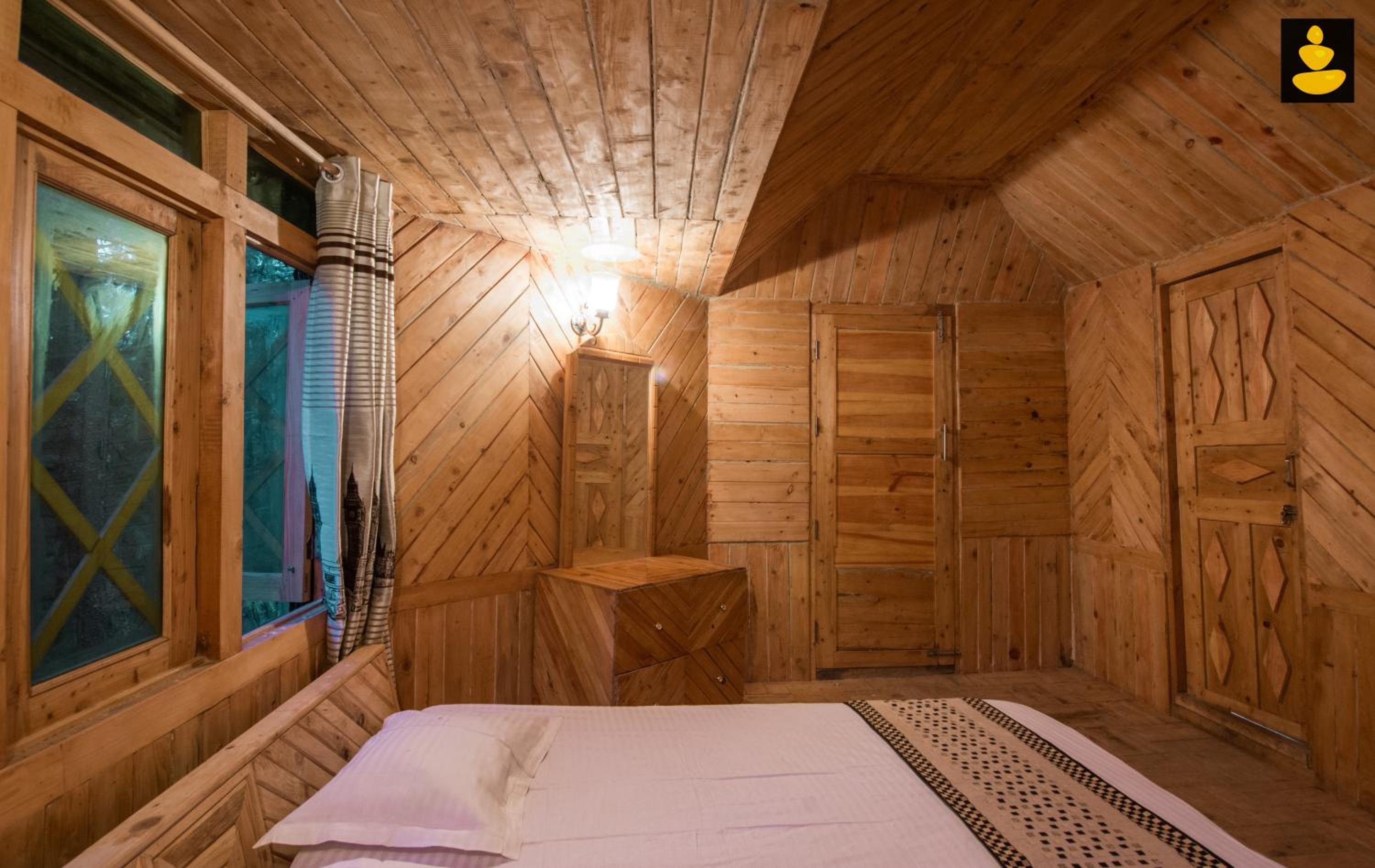 LivingStone Ojuven Treehouses view 5