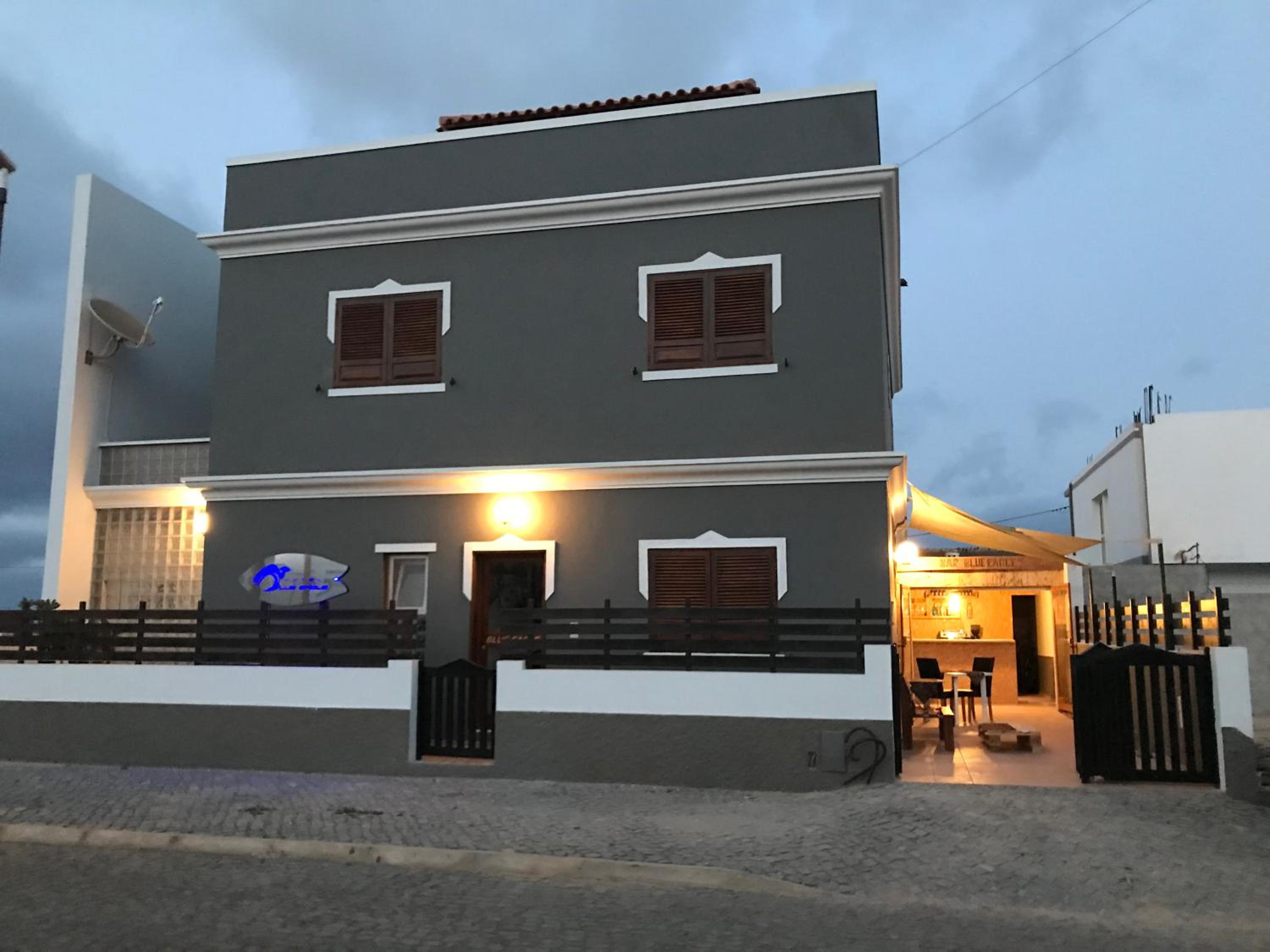 Blue Eagle Guesthouse - Casa de hospedes