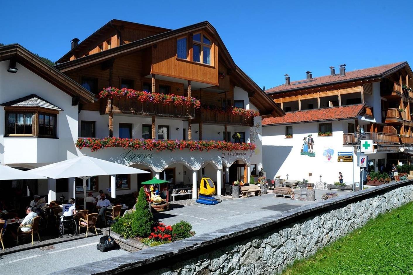 Pensione Edelweiss view 3