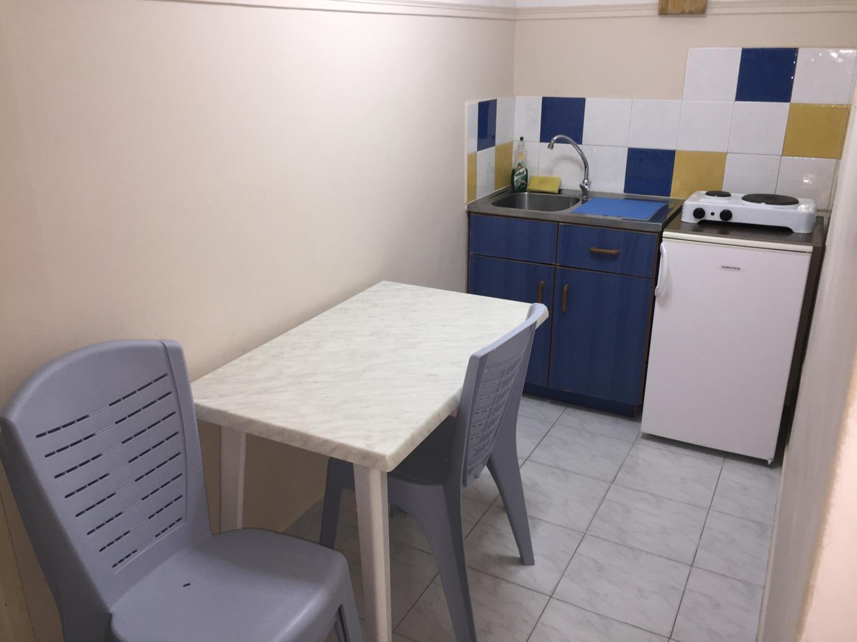 Dimis Studios and Apartments