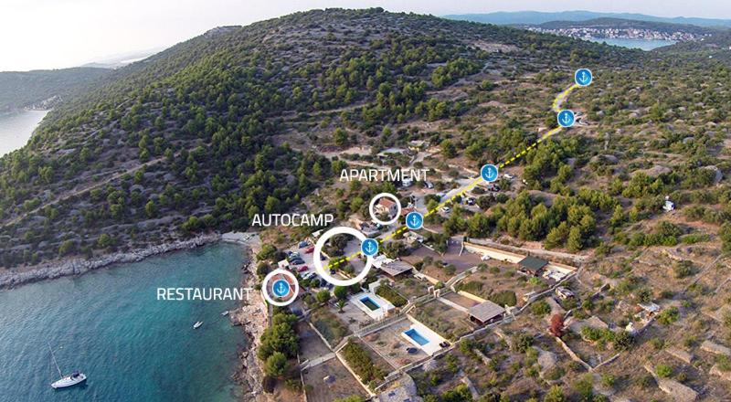 Stone house Stella Maris view 4