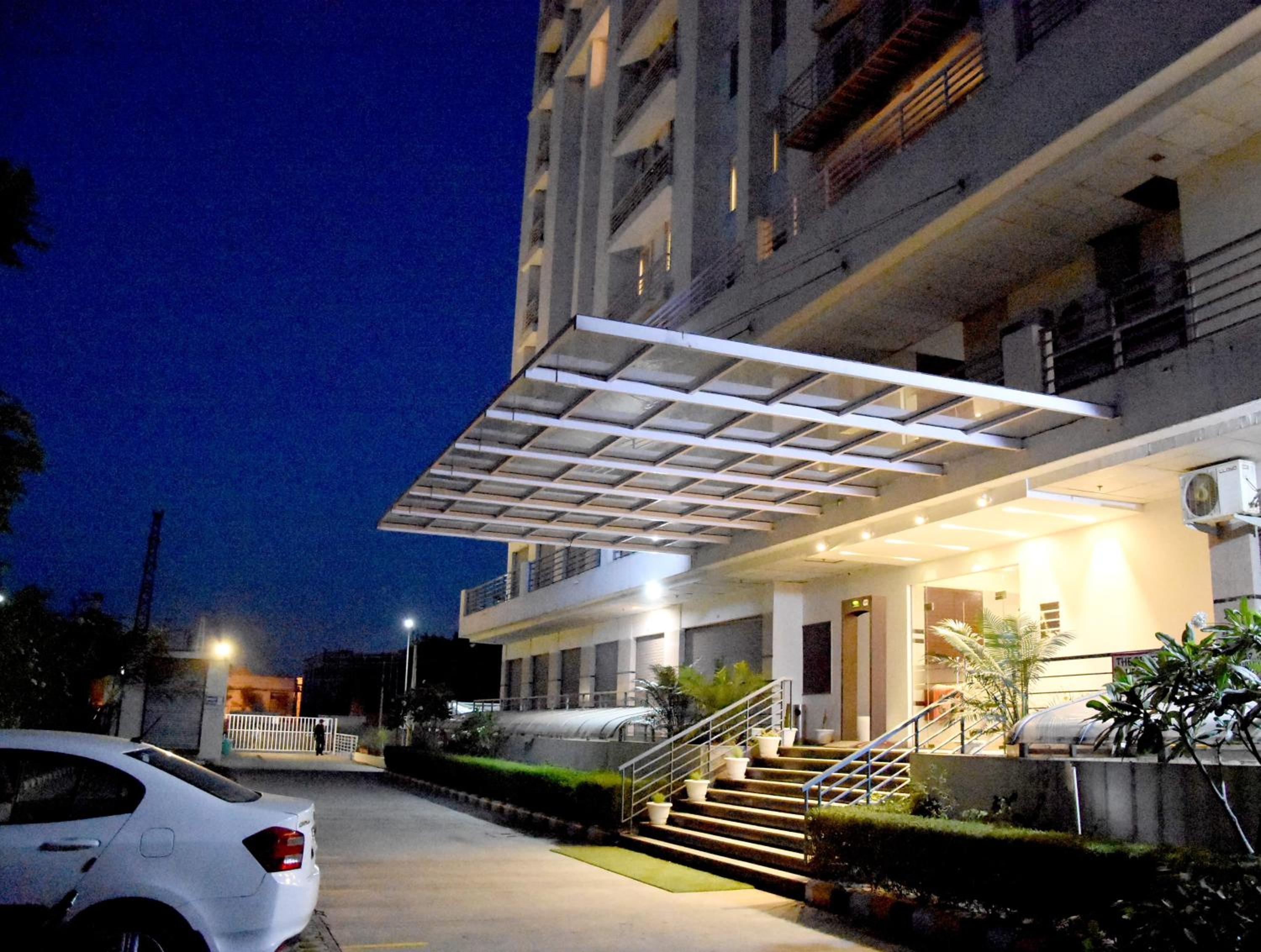 Starlit Suites Neemrana view 3