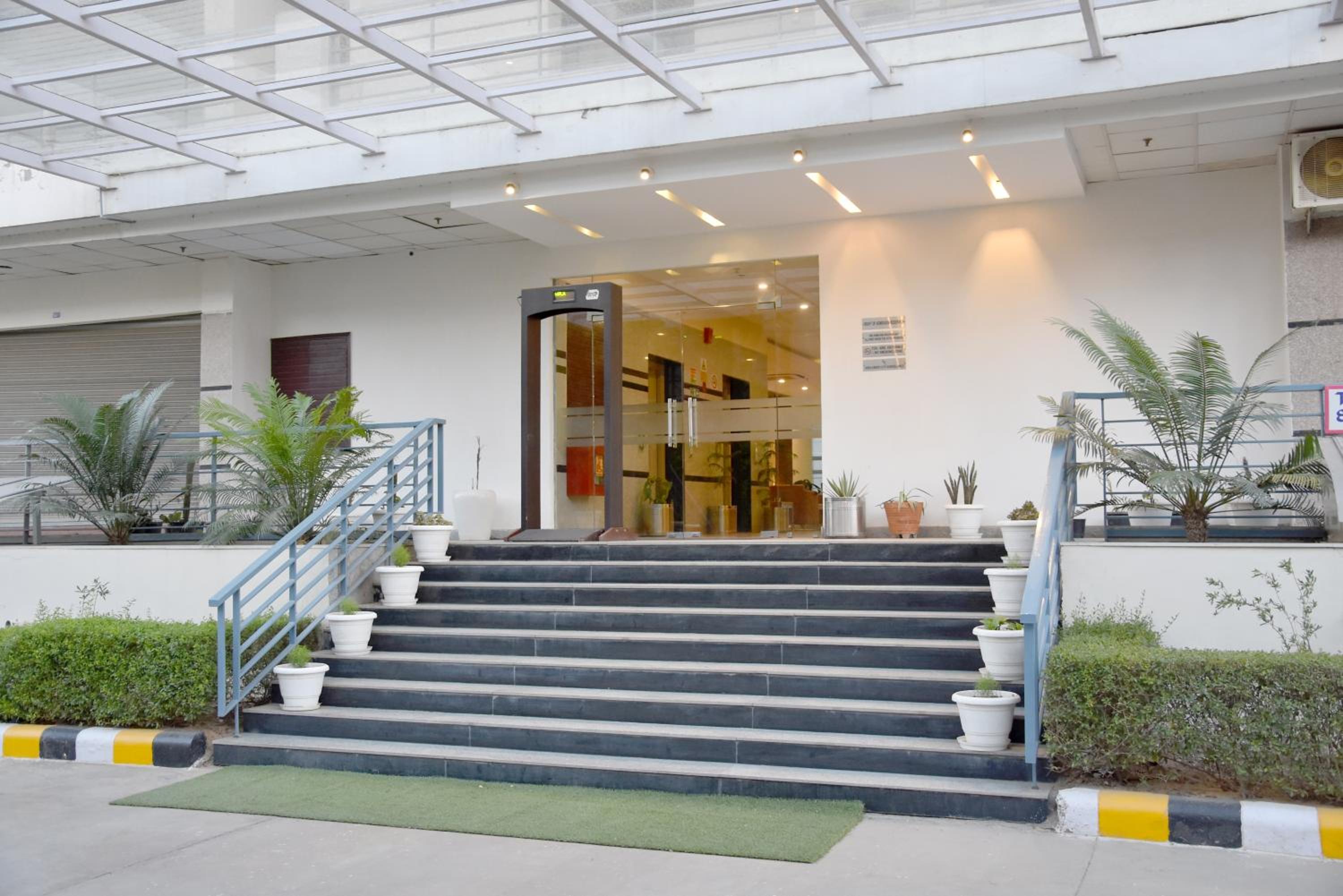 Starlit Suites Neemrana view 4