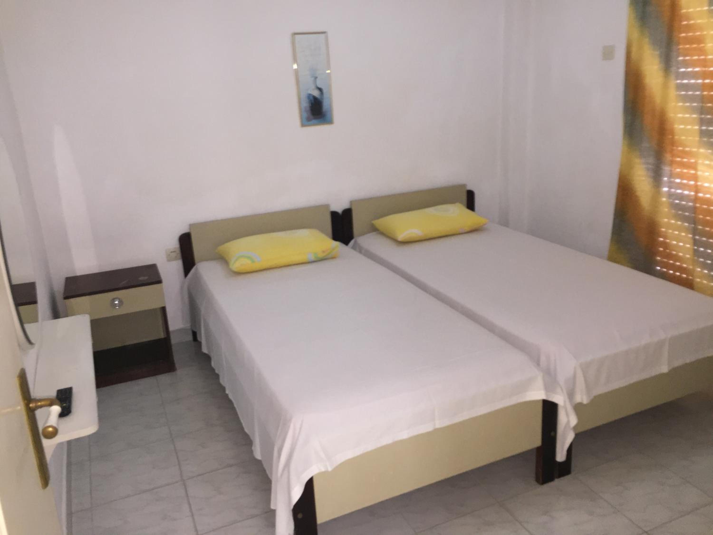 Dimis Studios and Apartments