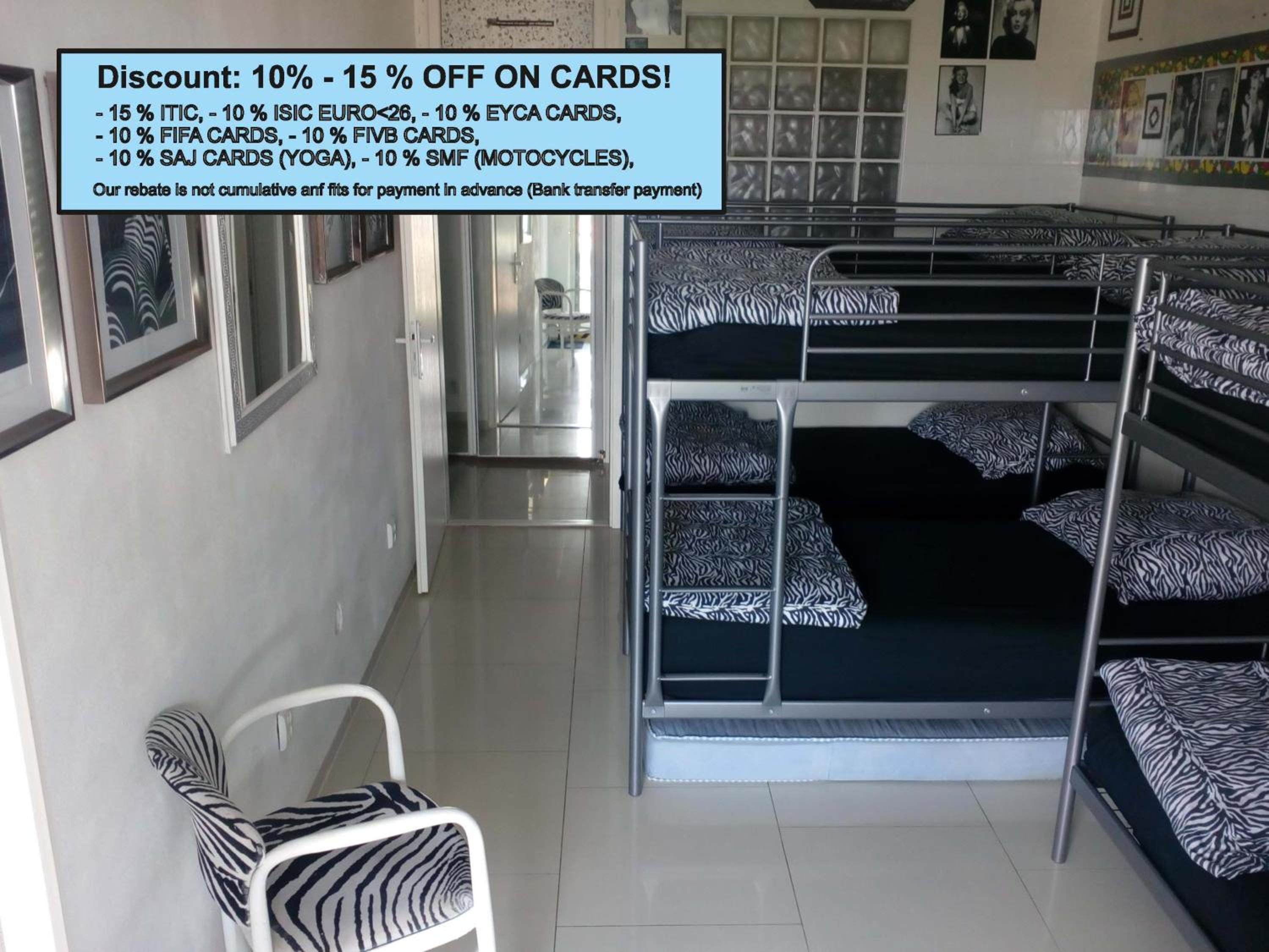 Dominant Studio Hostel with Free Parking for Preregistered Drivers & Garage with CCTV
