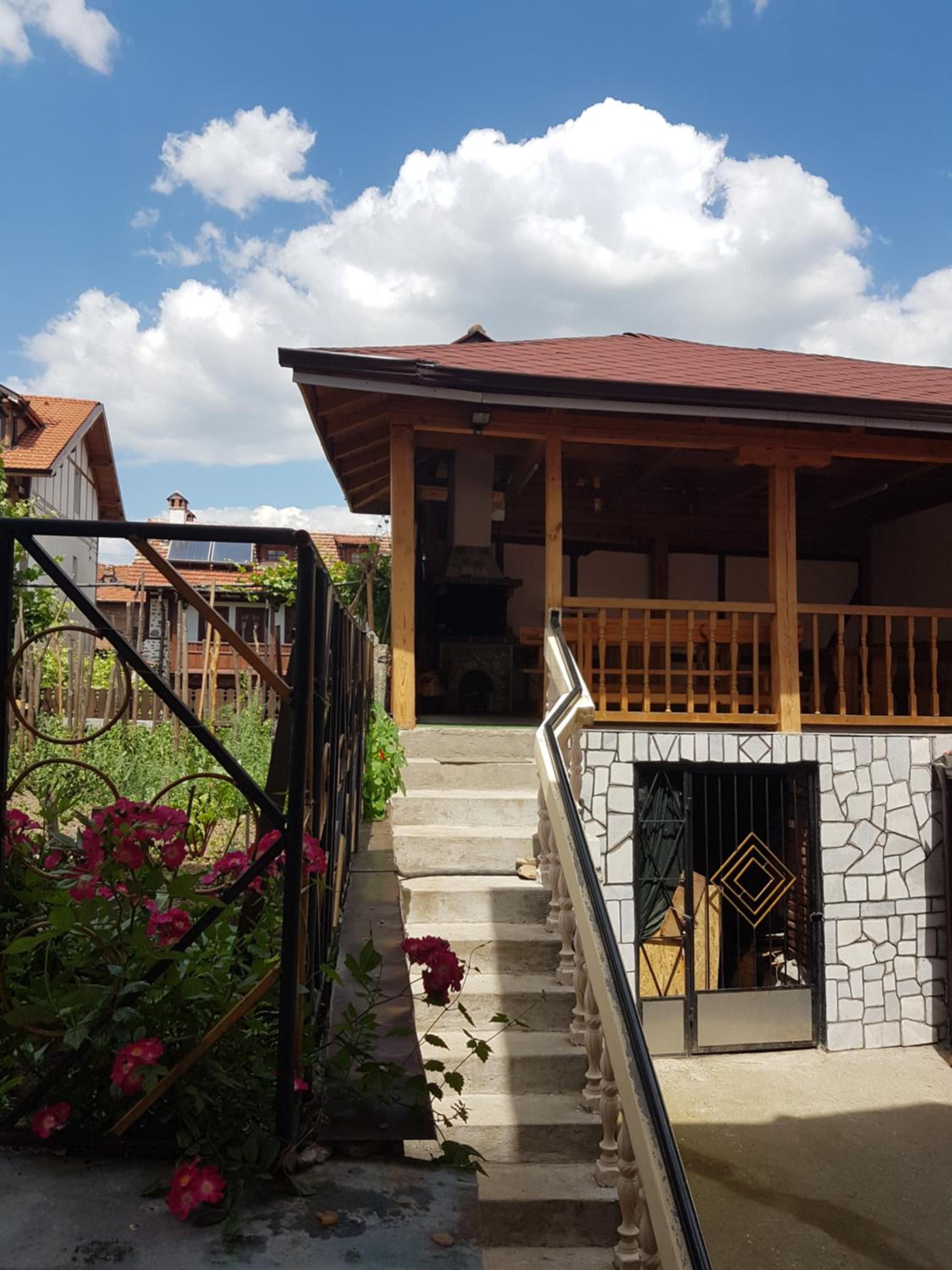 Yana Guest House