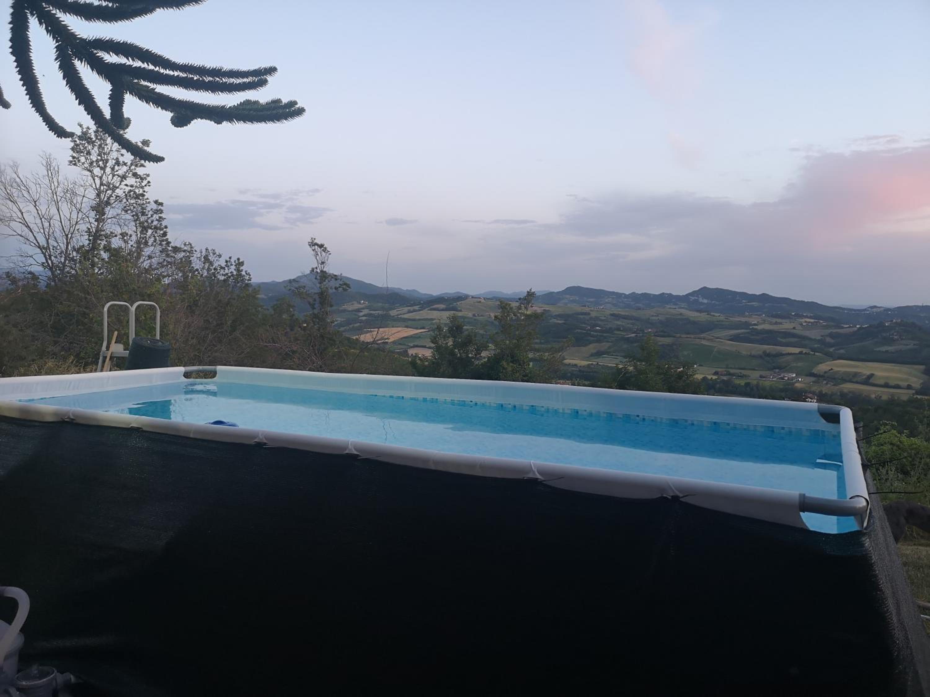 Oasi di Mastarone - Il vino e le Rose