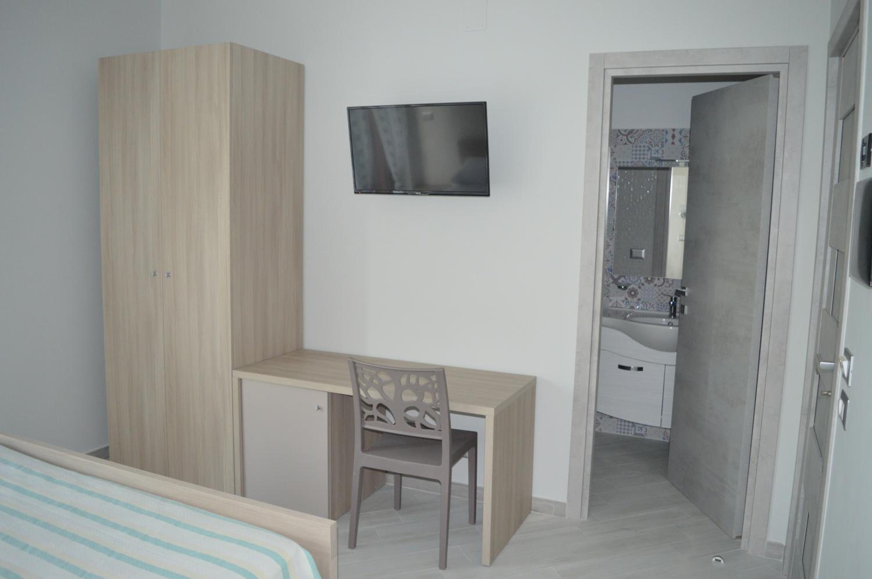 Photo 11