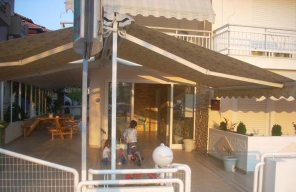 Dimis Studios and Apartments