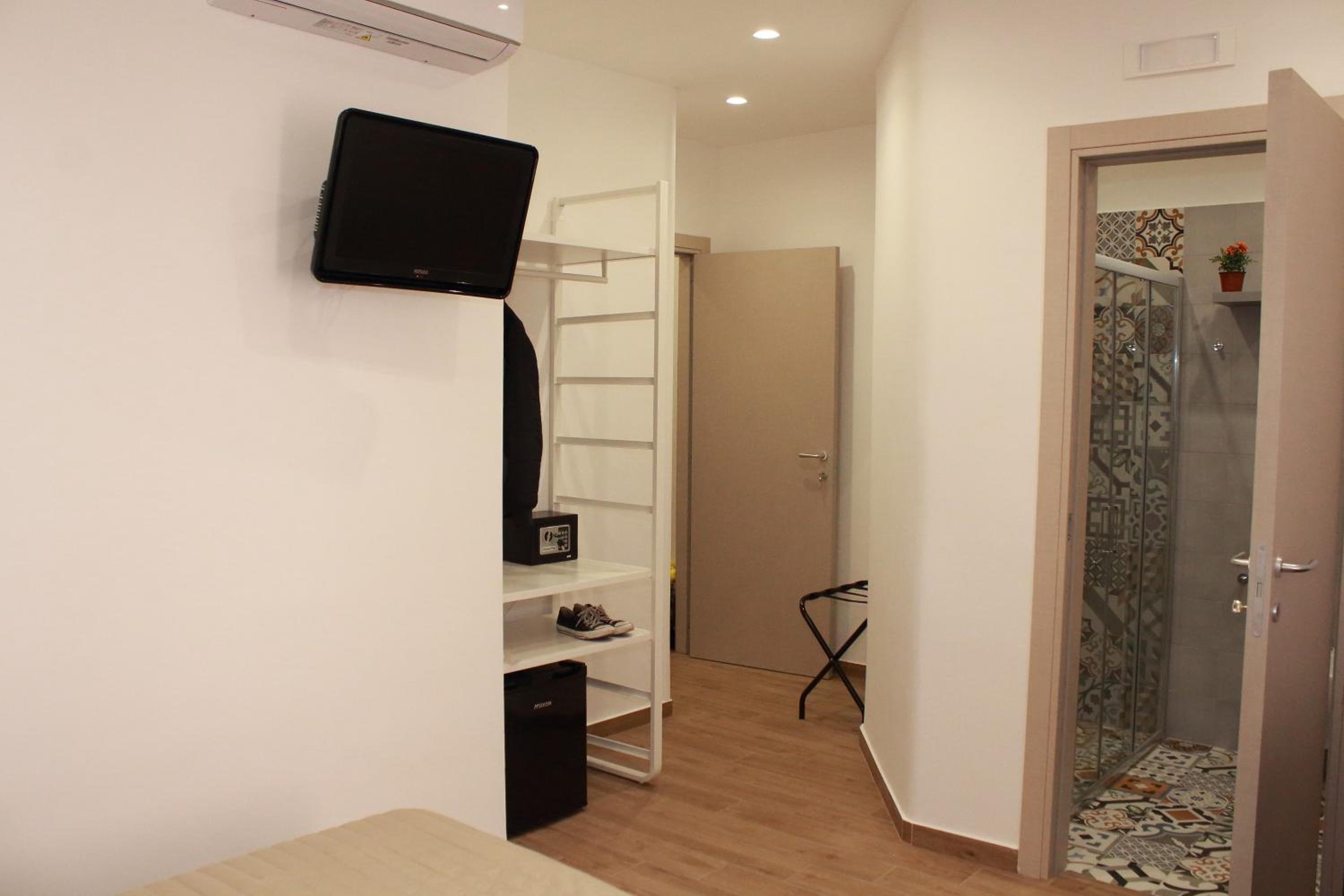 Photo 11
