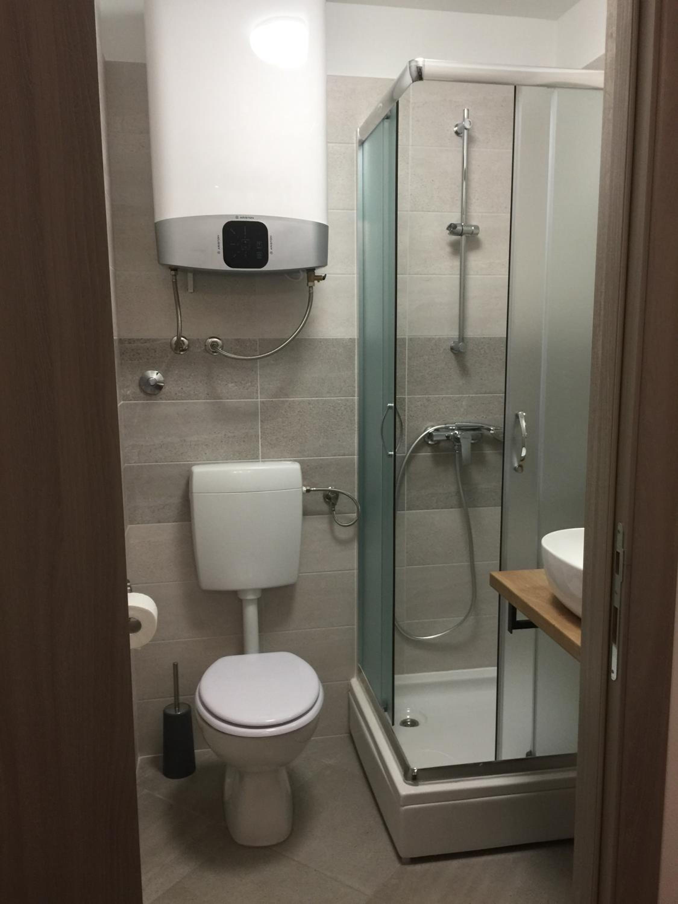 Photo 16