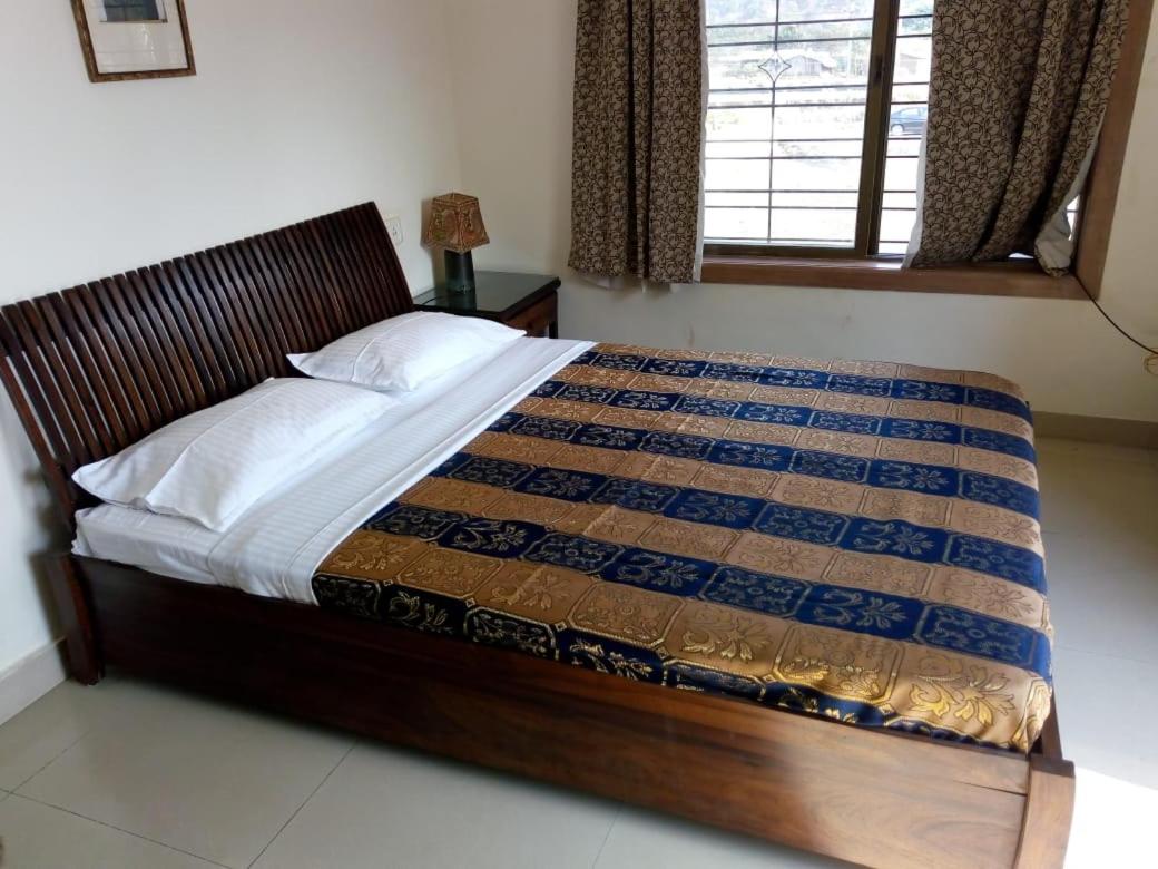 Hills Trains And Mist, Mountain View Villa with Pool, Lonavala view 4