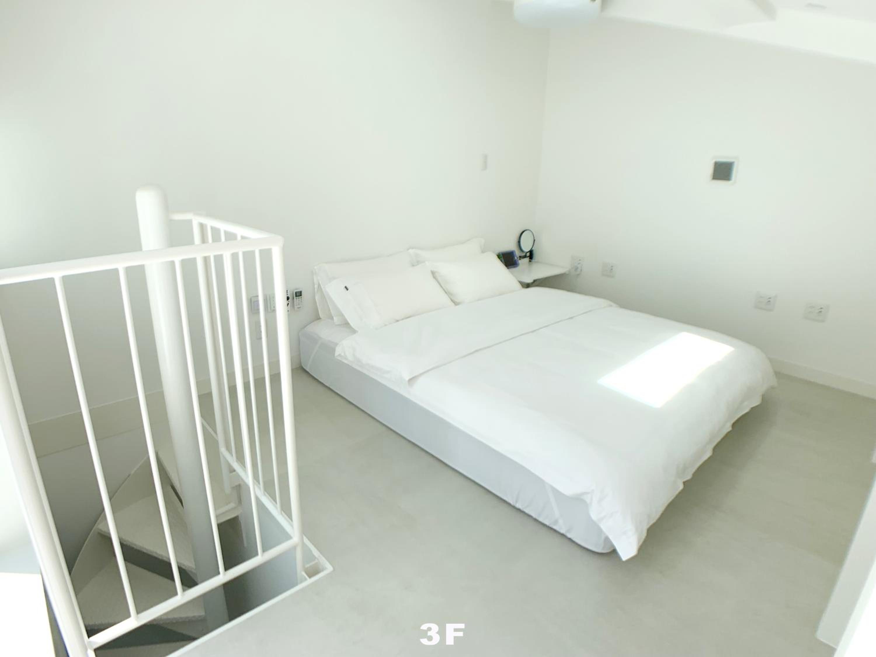 HAKU HOTEL