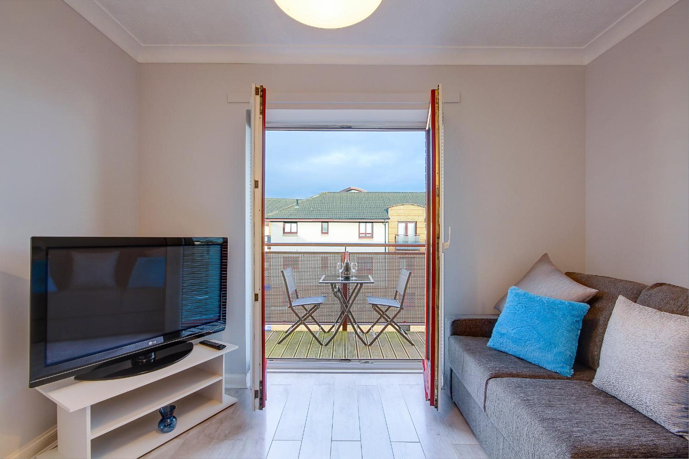 No 7 Ayr Beach - Coorie Doon view 4