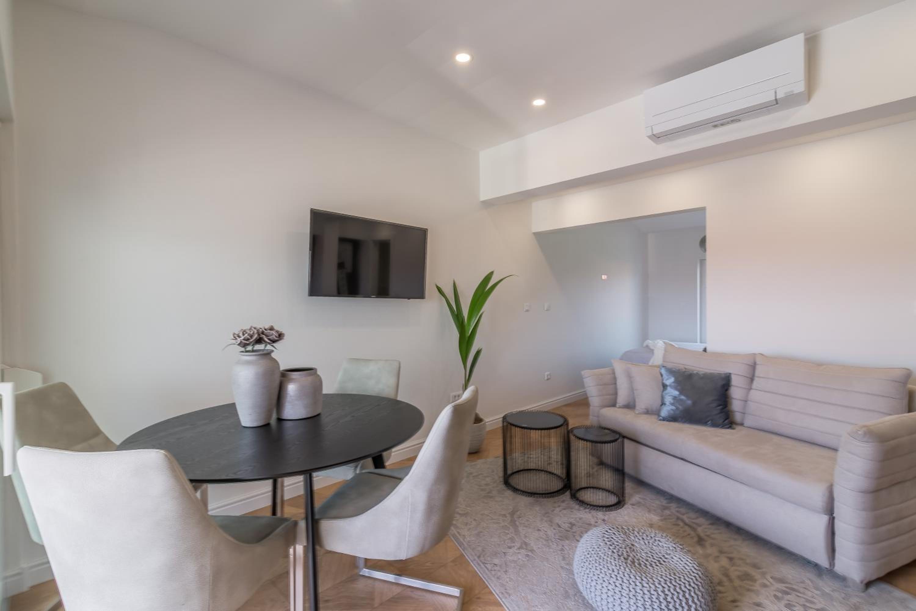 Luxury Piano apartment view 2
