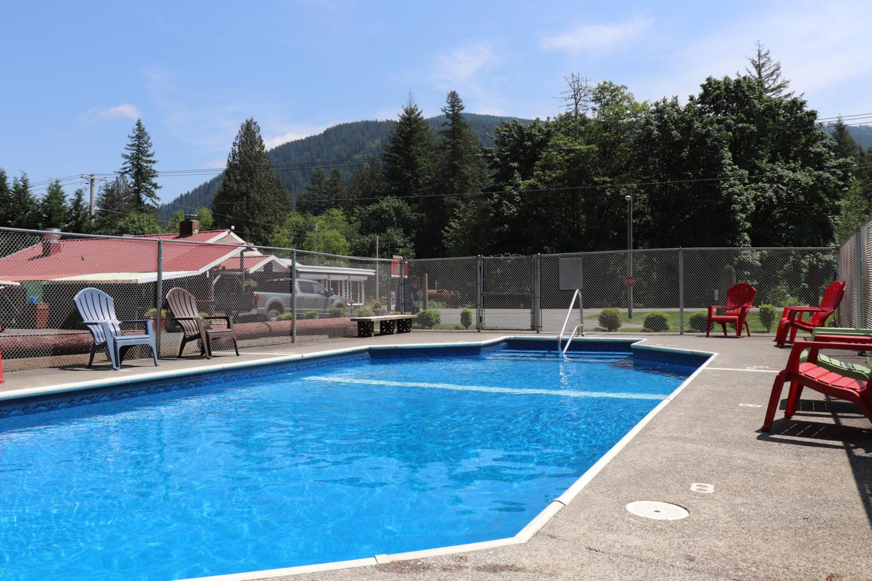 Lone Fir Resort