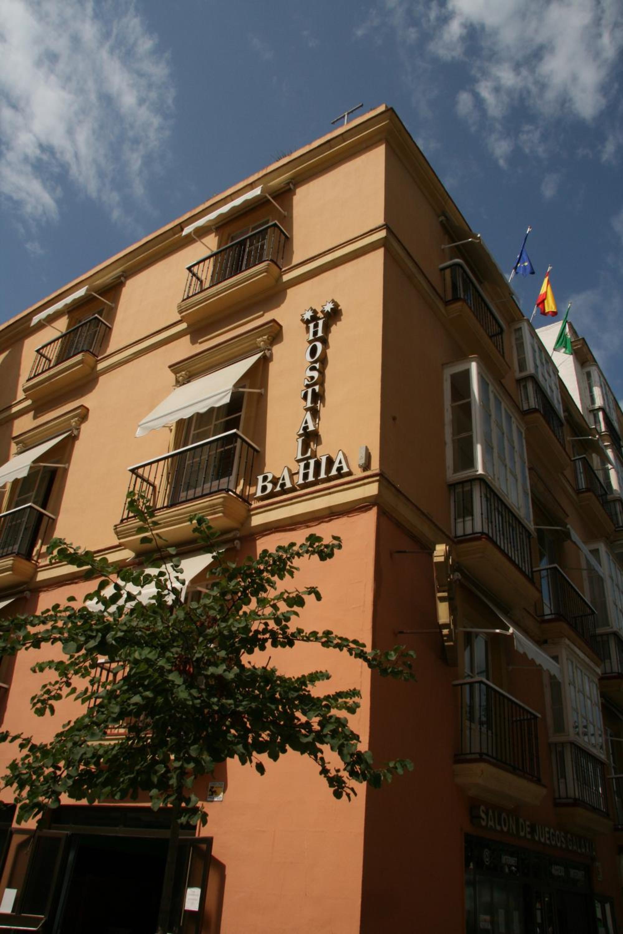 Hotel Hostal Bahía - Image 1