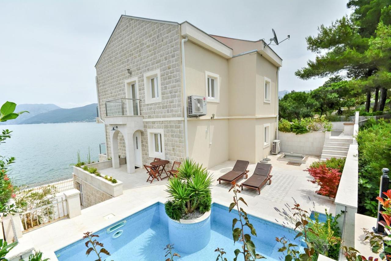 Villa Leut Montesol Tivat Krasici view 2