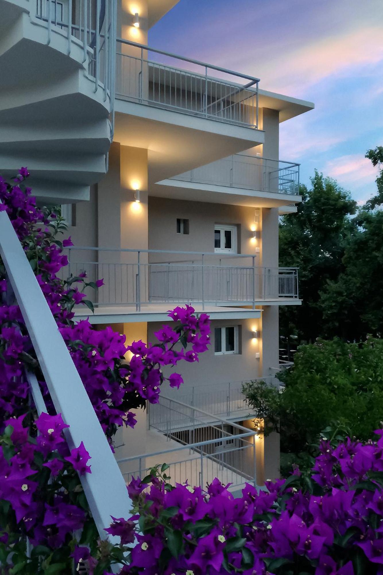 Lilly Apartments