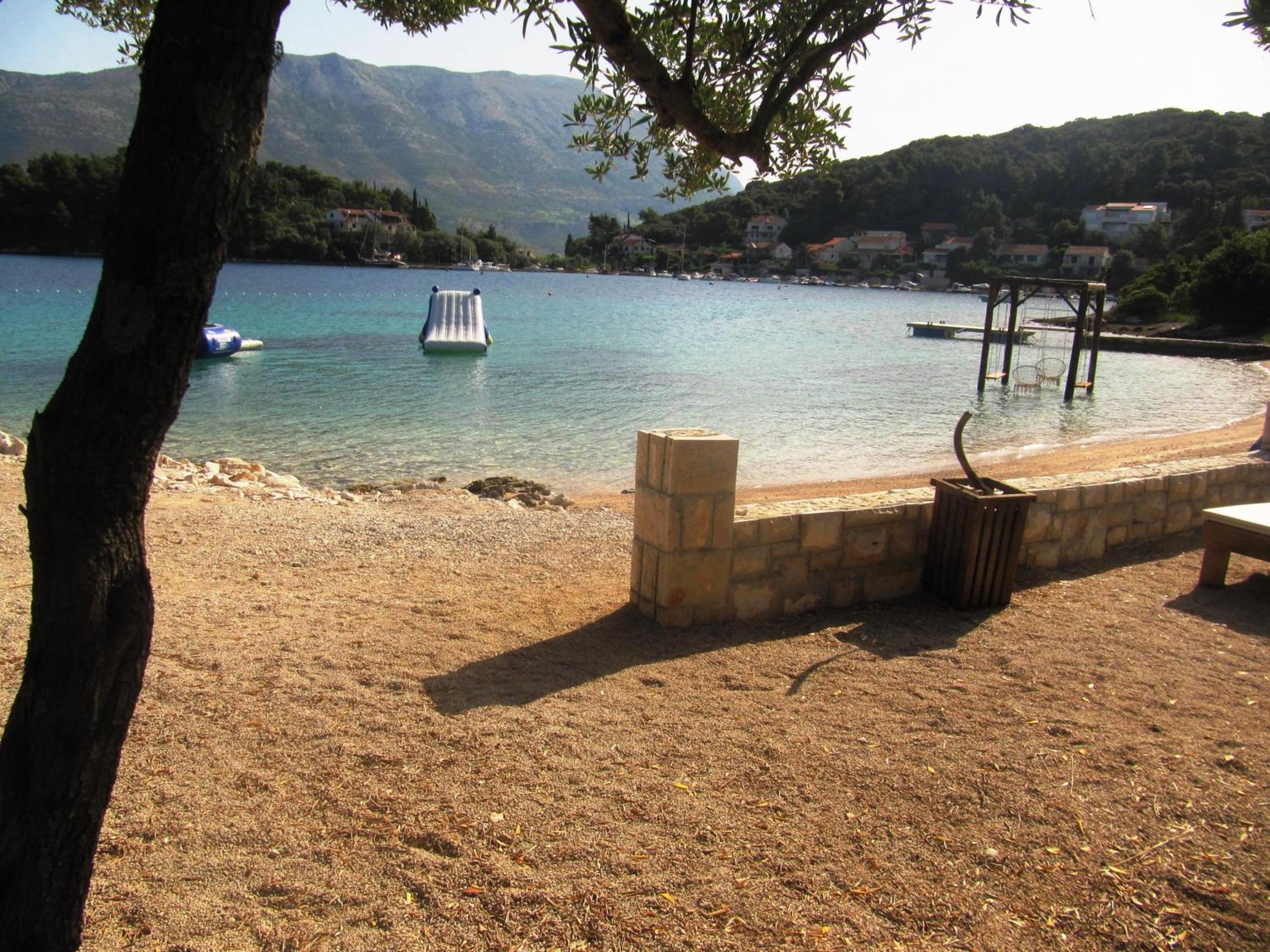 Apartmans and Rooms Dunjini Dvori photo 2